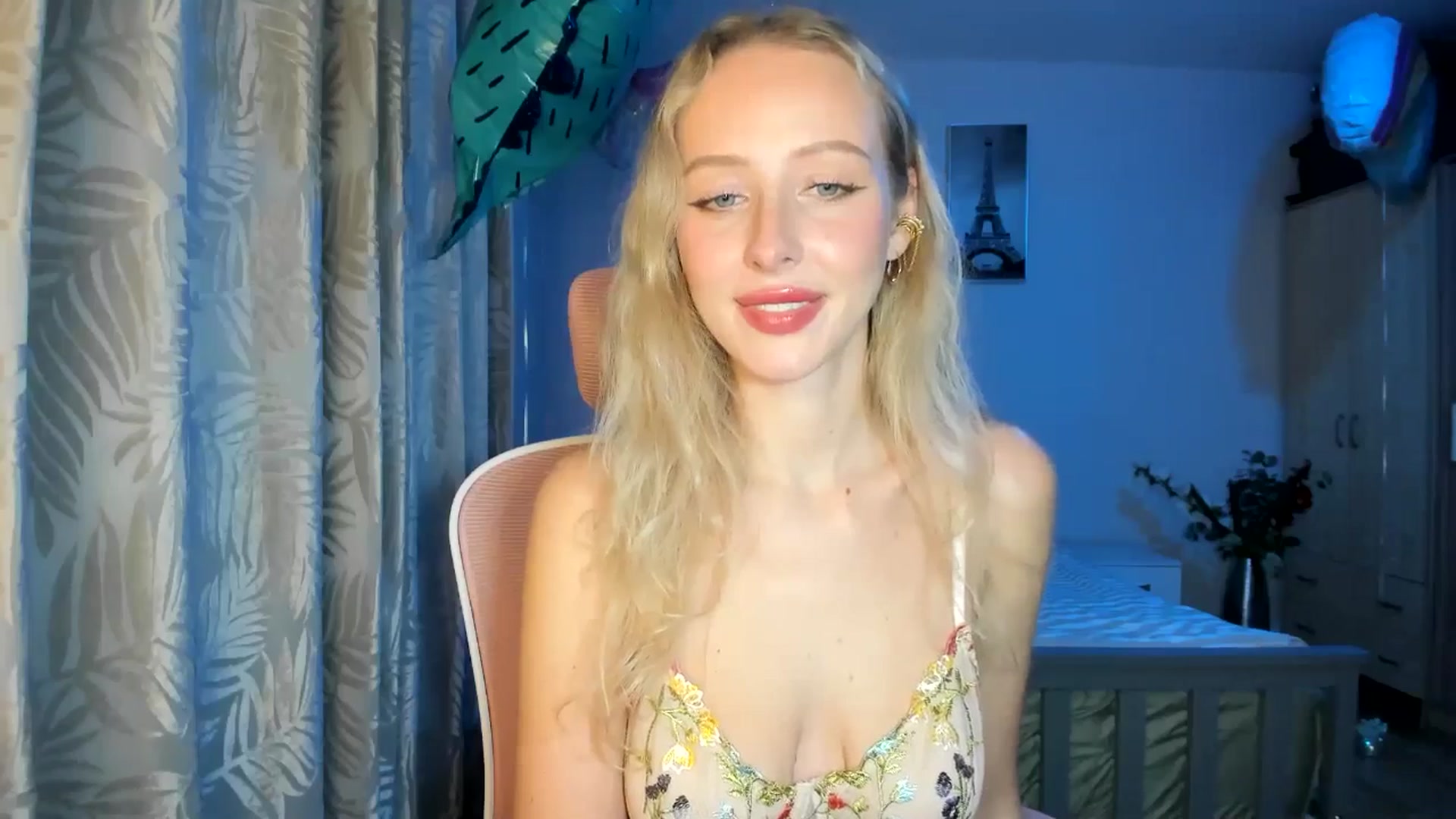 Gallery image thumbnail from Lamantina's myfreecams stream on, 12/09/2025, 02:38 image 14 of 20