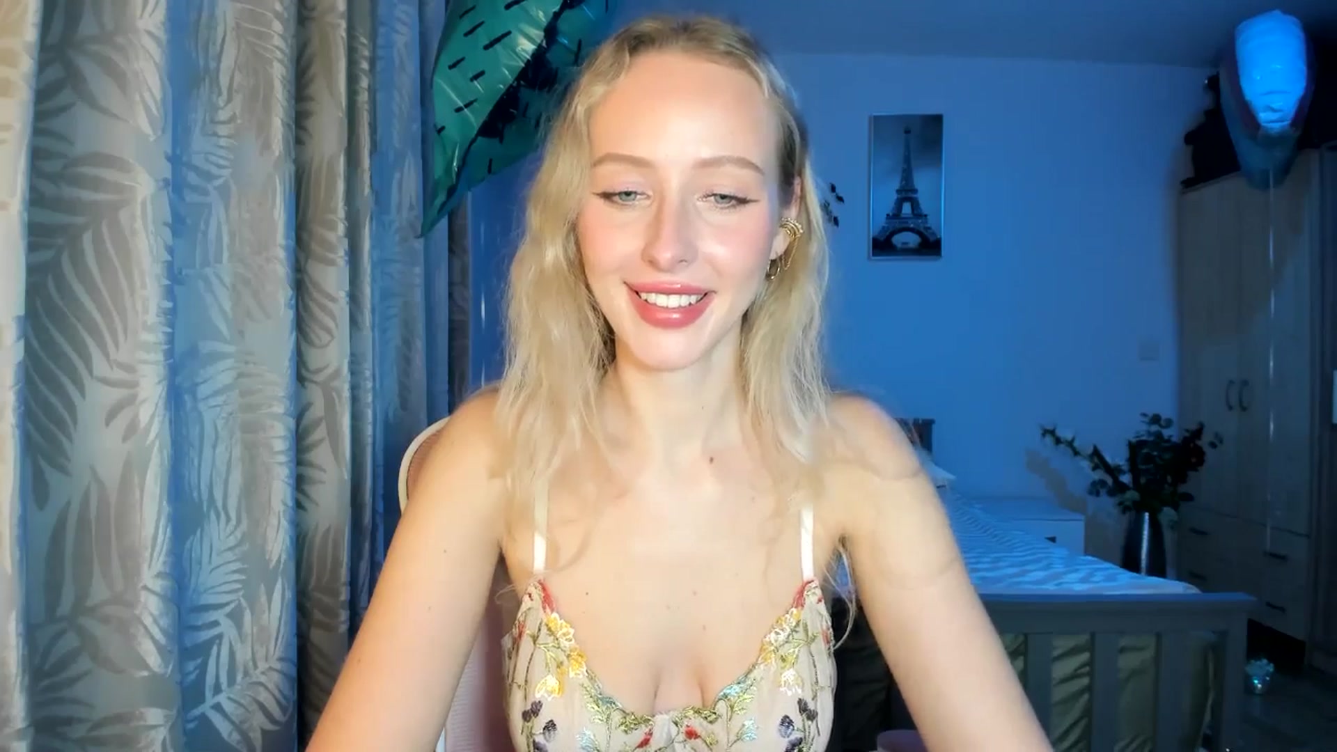 Gallery image thumbnail from Lamantina's myfreecams stream on, 12/09/2025, 02:38 image 10 of 20