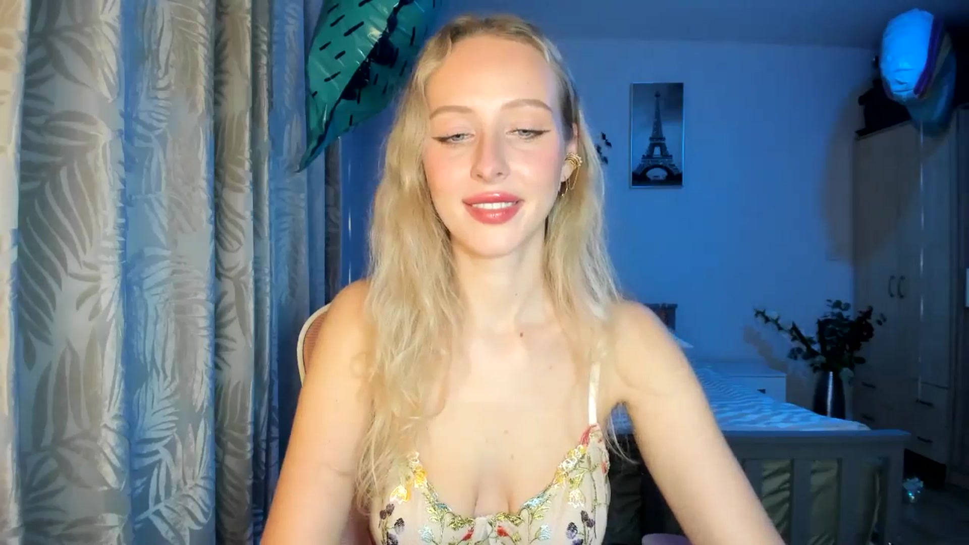 Gallery image thumbnail from Lamantina's myfreecams stream on, 12/09/2025, 02:38 image 15 of 20