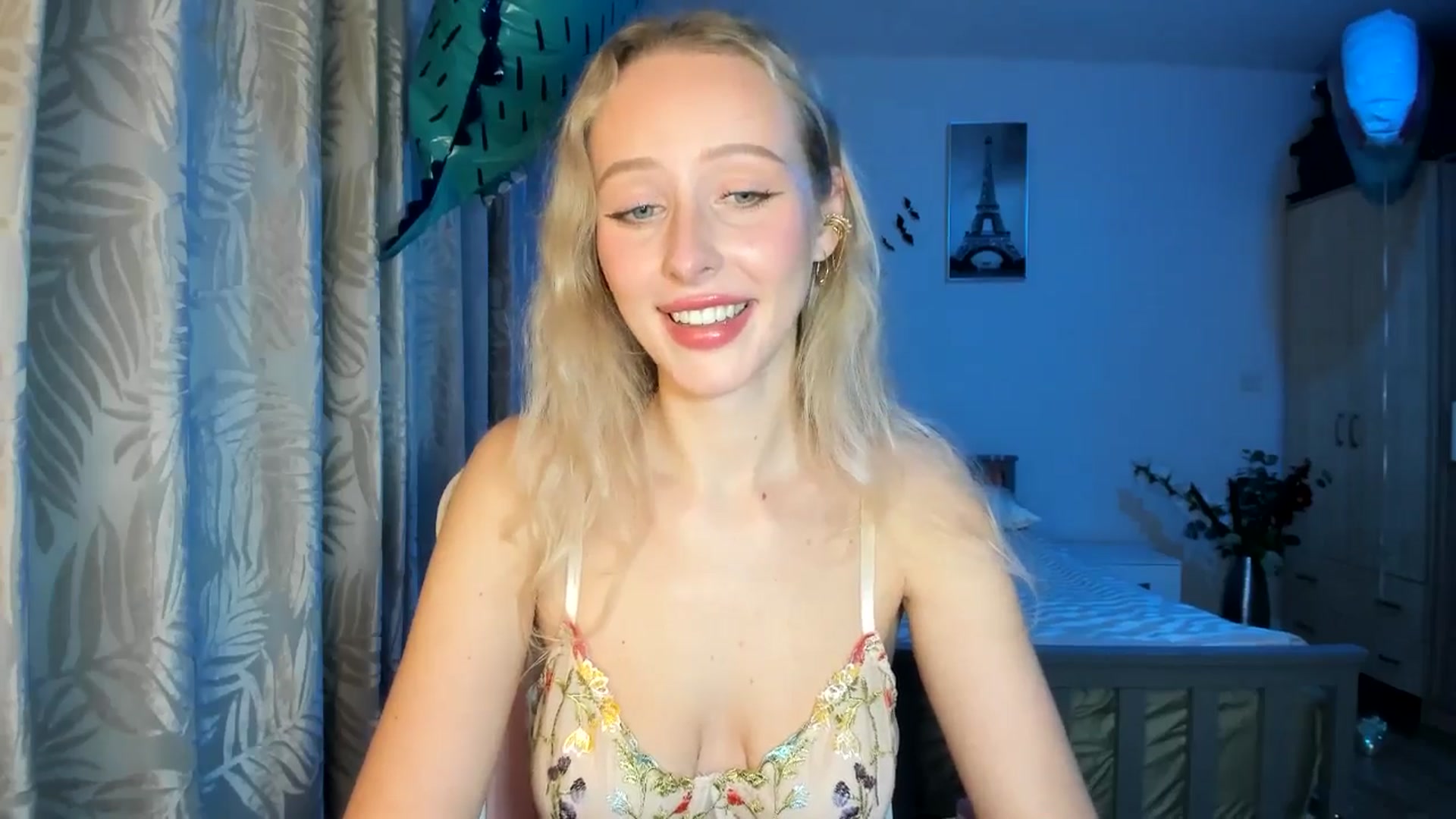 Gallery image thumbnail from Lamantina's myfreecams stream on, 12/09/2025, 02:38 image 2 of 20