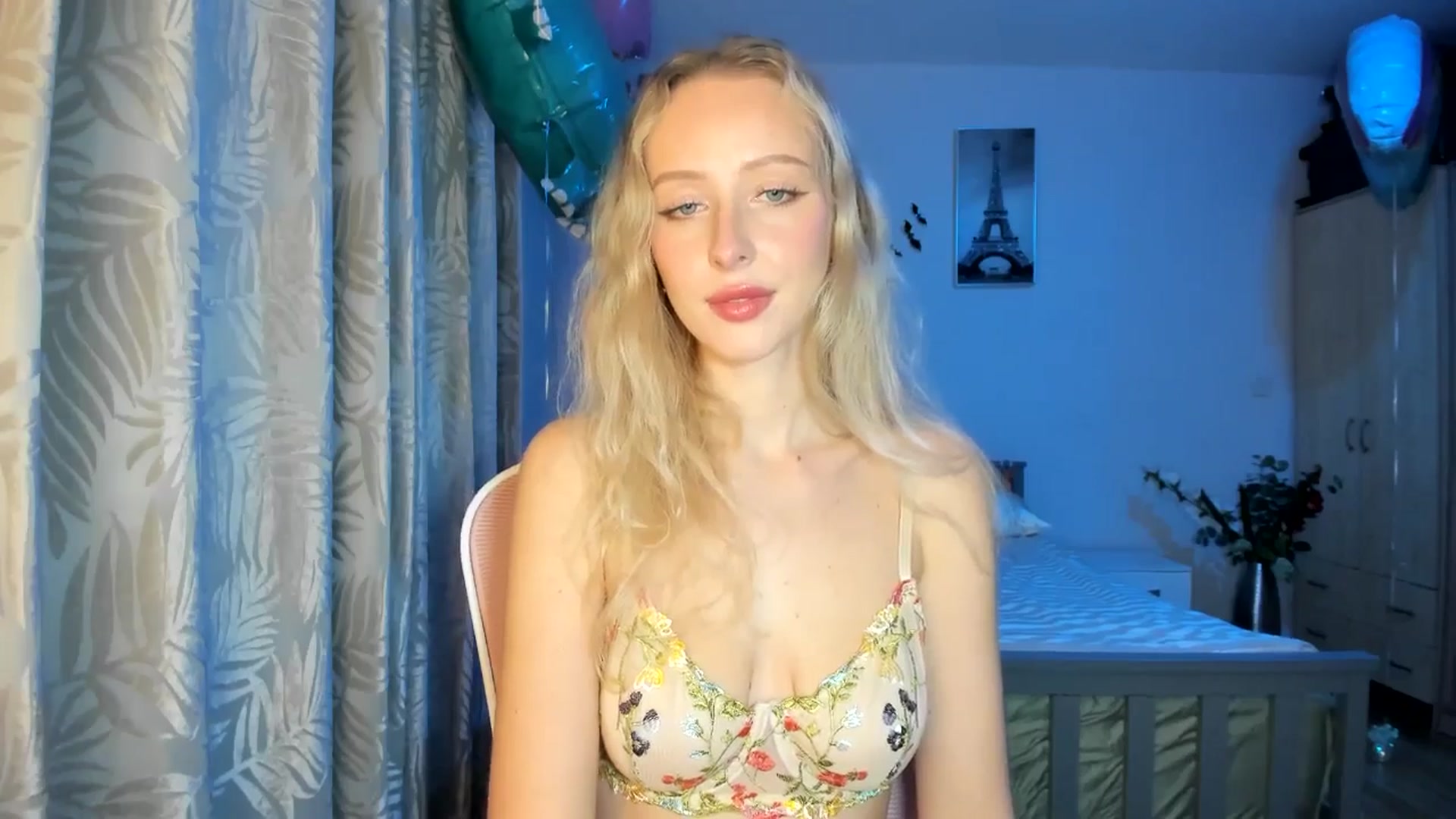 Gallery image thumbnail from Lamantina's myfreecams stream on, 12/09/2025, 03:22 image 2 of 20