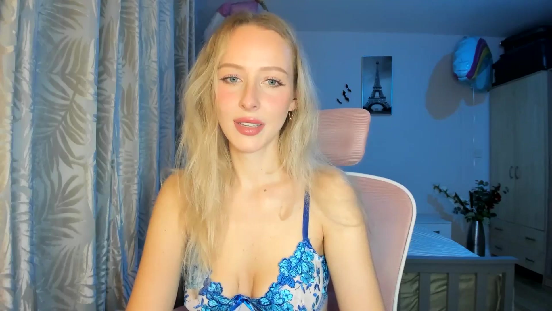 Gallery image thumbnail from Lamantina's myfreecams stream on, 12/11/2025, 03:18 image 6 of 20
