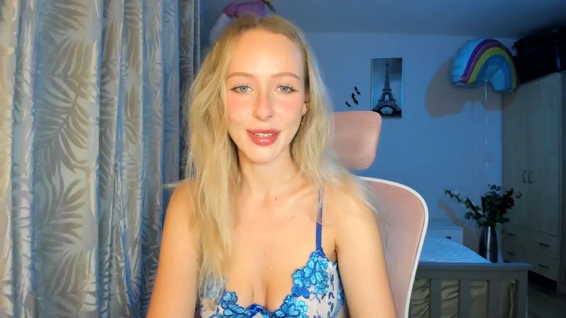 Gallery image thumbnail from Lamantina's myfreecams stream on, 12/11/2025, 03:18 image 2 of 20
