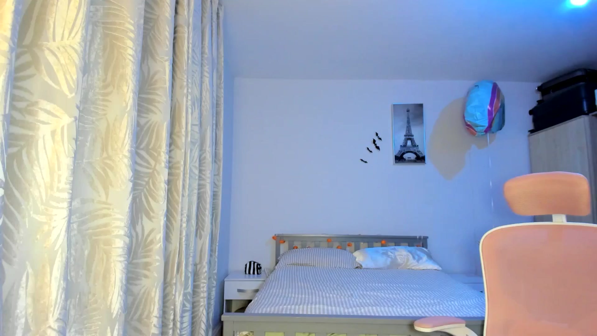 Gallery image thumbnail from Lamantina's myfreecams stream on, 12/22/2025, 02:19 image 12 of 20