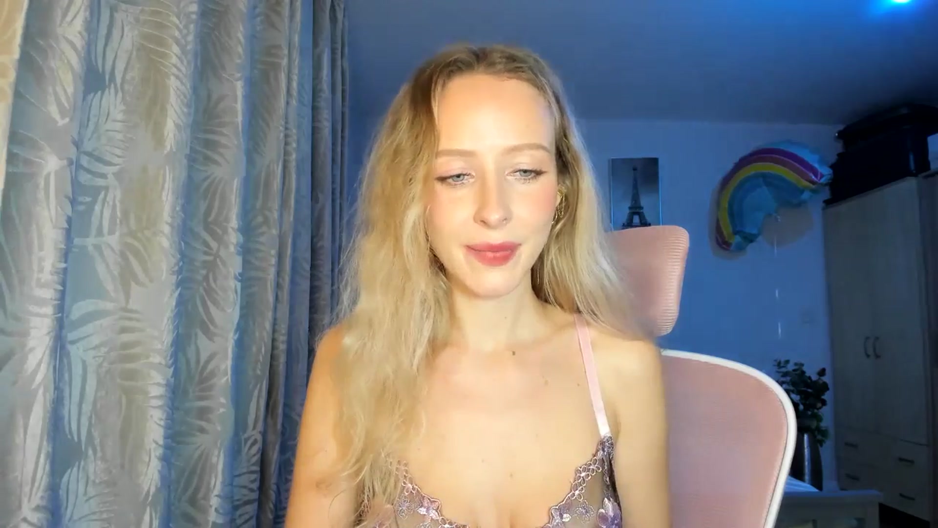 Gallery image thumbnail from Lamantina's myfreecams stream on, 12/25/2025, 02:39 image 14 of 20