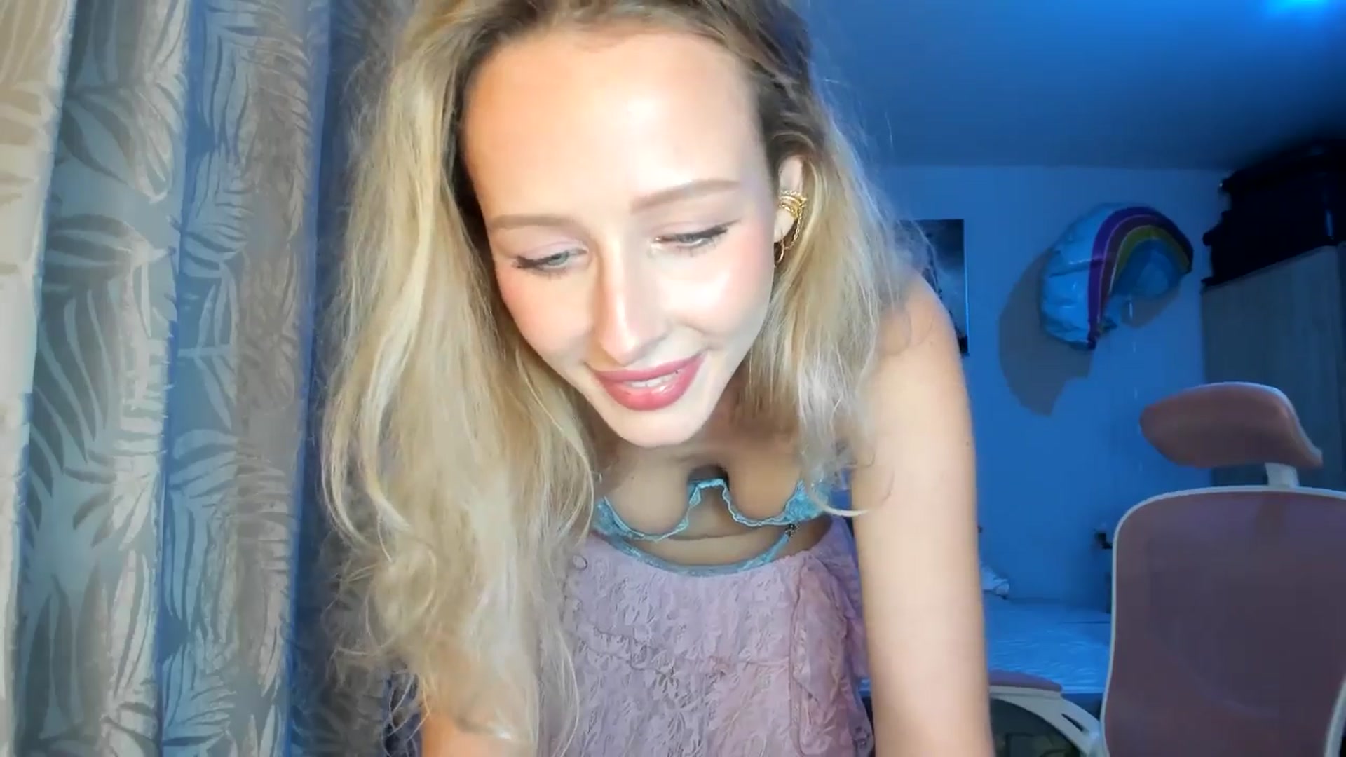 Gallery image thumbnail from Lamantina's myfreecams stream on, 12/27/2025, 02:27 image 19 of 20