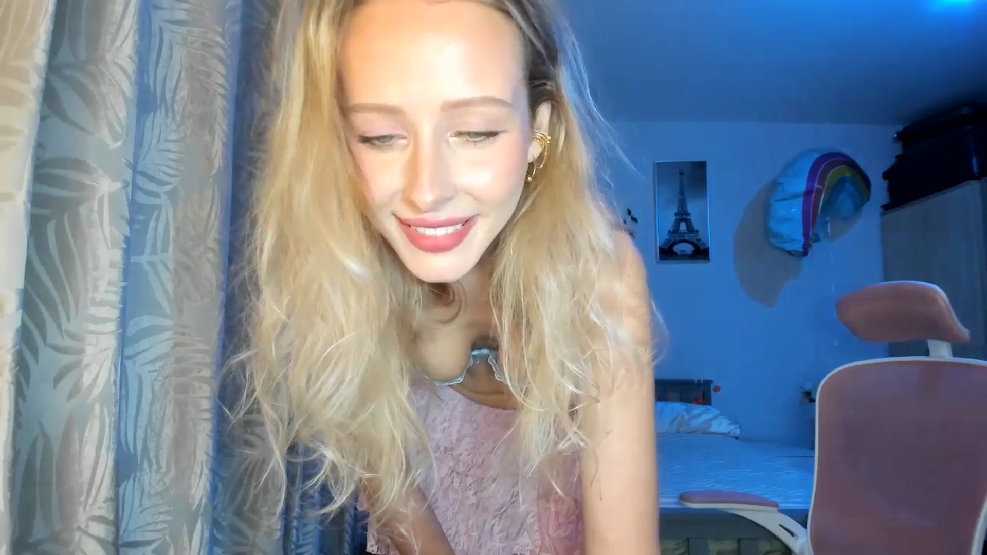 Gallery image thumbnail from Lamantina's myfreecams stream on, 12/27/2025, 02:27 image 7 of 20