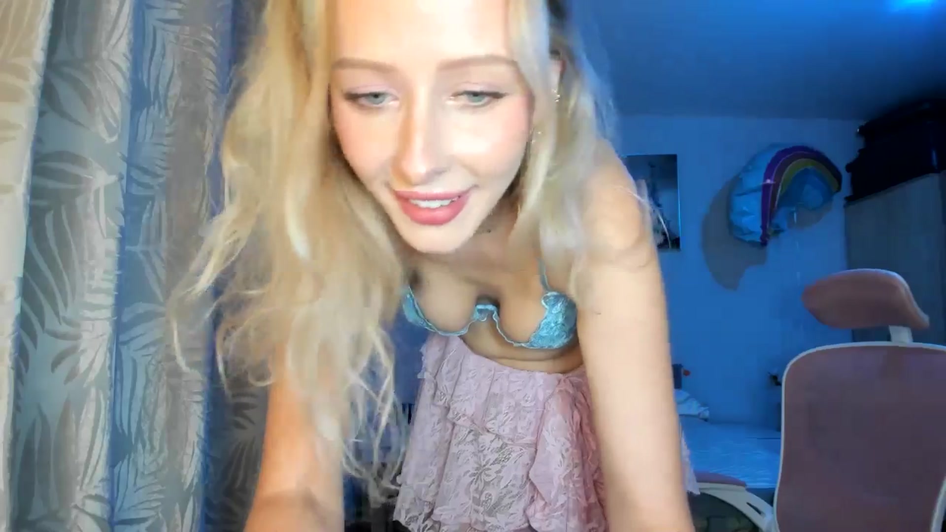 Gallery image thumbnail from Lamantina's myfreecams stream on, 12/27/2025, 02:27 image 2 of 20