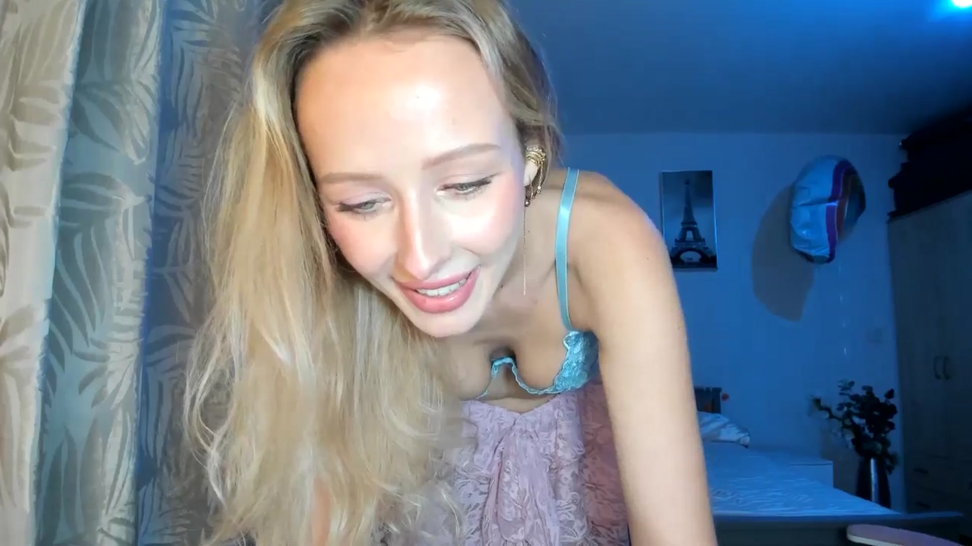 Gallery image thumbnail from Lamantina's myfreecams stream on, 12/27/2025, 04:55 image 15 of 20
