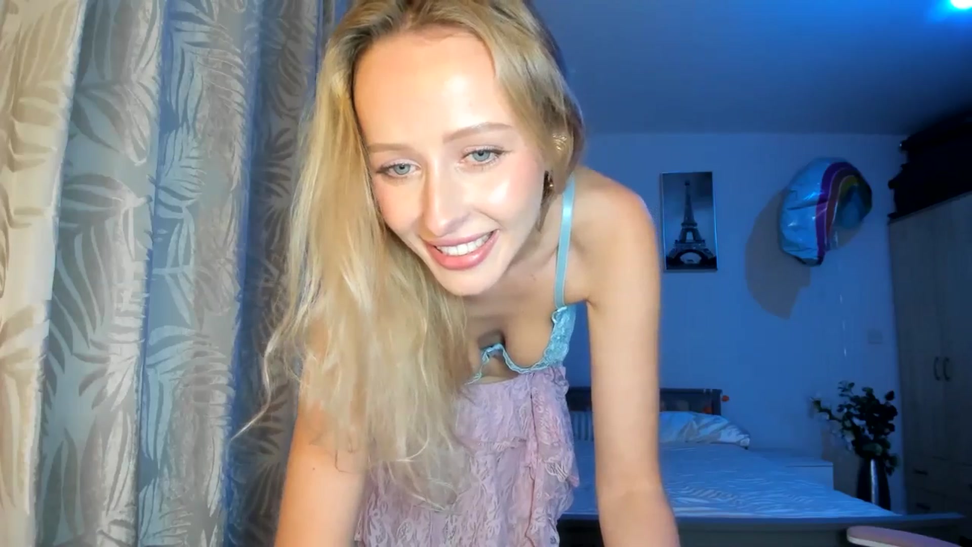 Gallery image thumbnail from Lamantina's myfreecams stream on, 12/27/2025, 04:55 image 16 of 20