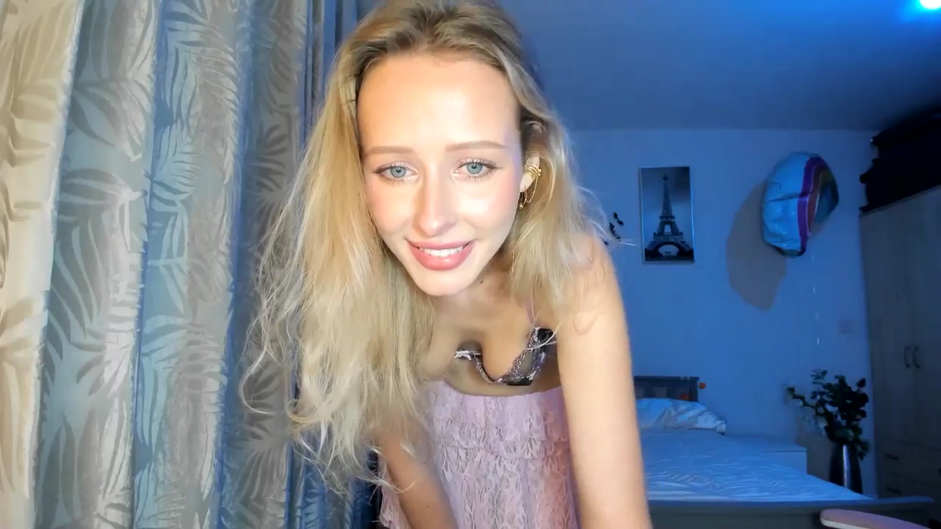 Gallery image thumbnail from Lamantina's myfreecams stream on, 12/27/2025, 04:55 image 17 of 20