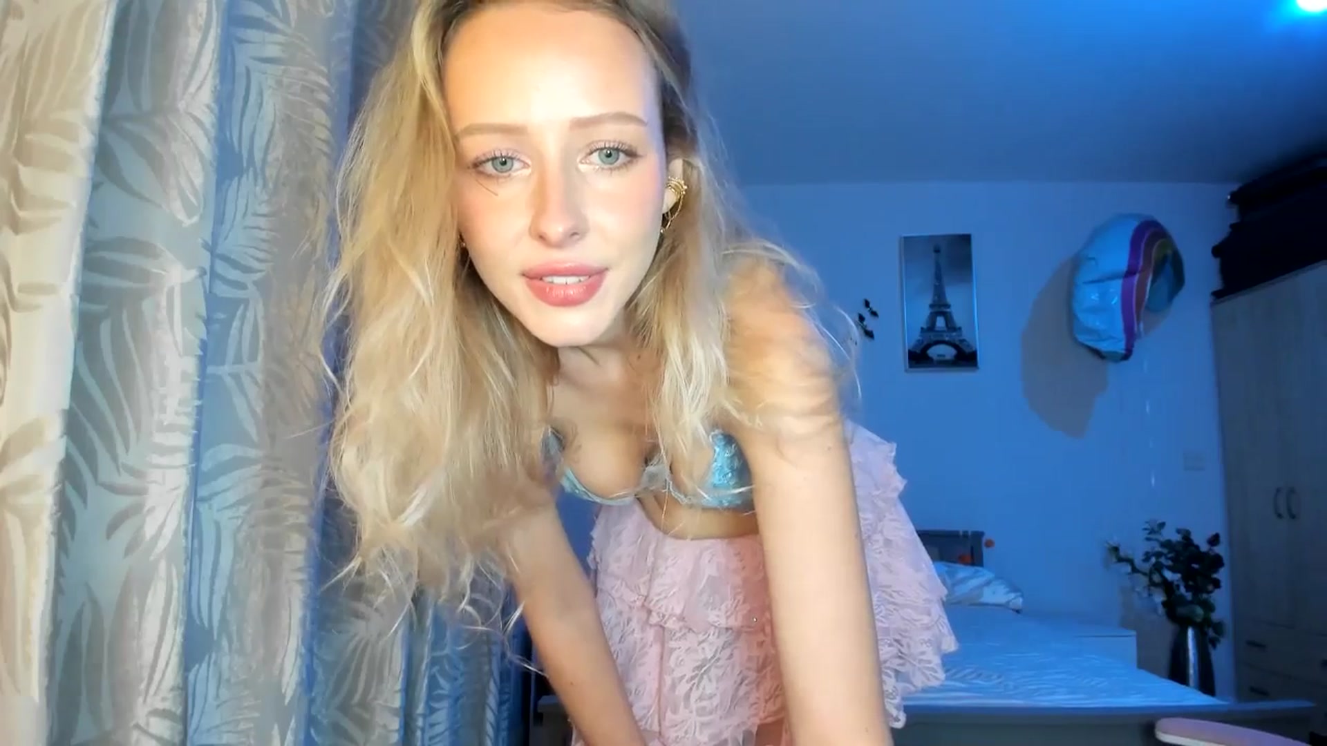 Gallery image thumbnail from Lamantina's myfreecams stream on, 12/27/2025, 04:55 image 7 of 20