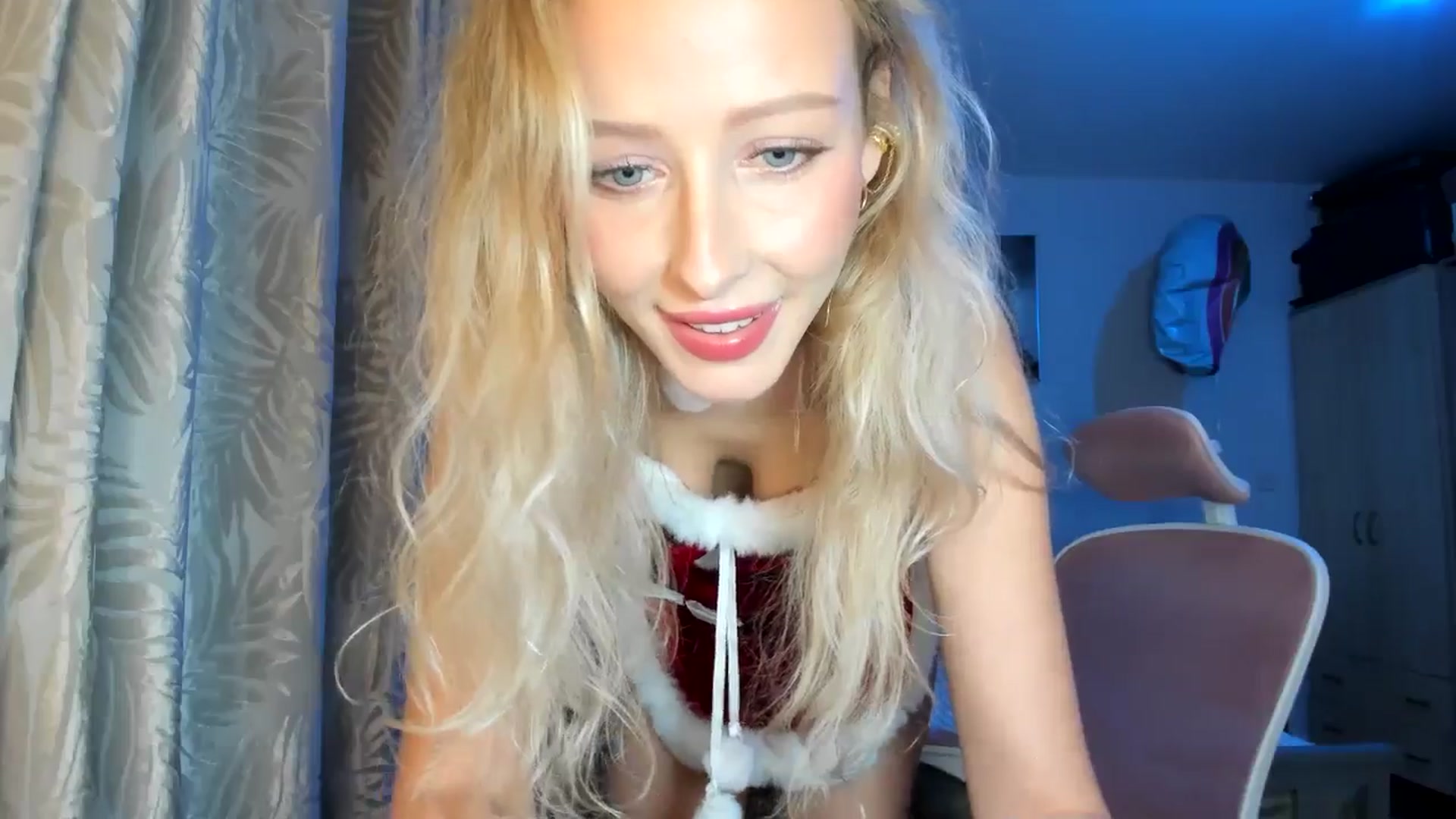 Gallery image thumbnail from Lamantina's myfreecams stream on, 12/28/2025, 23:04 image 7 of 20