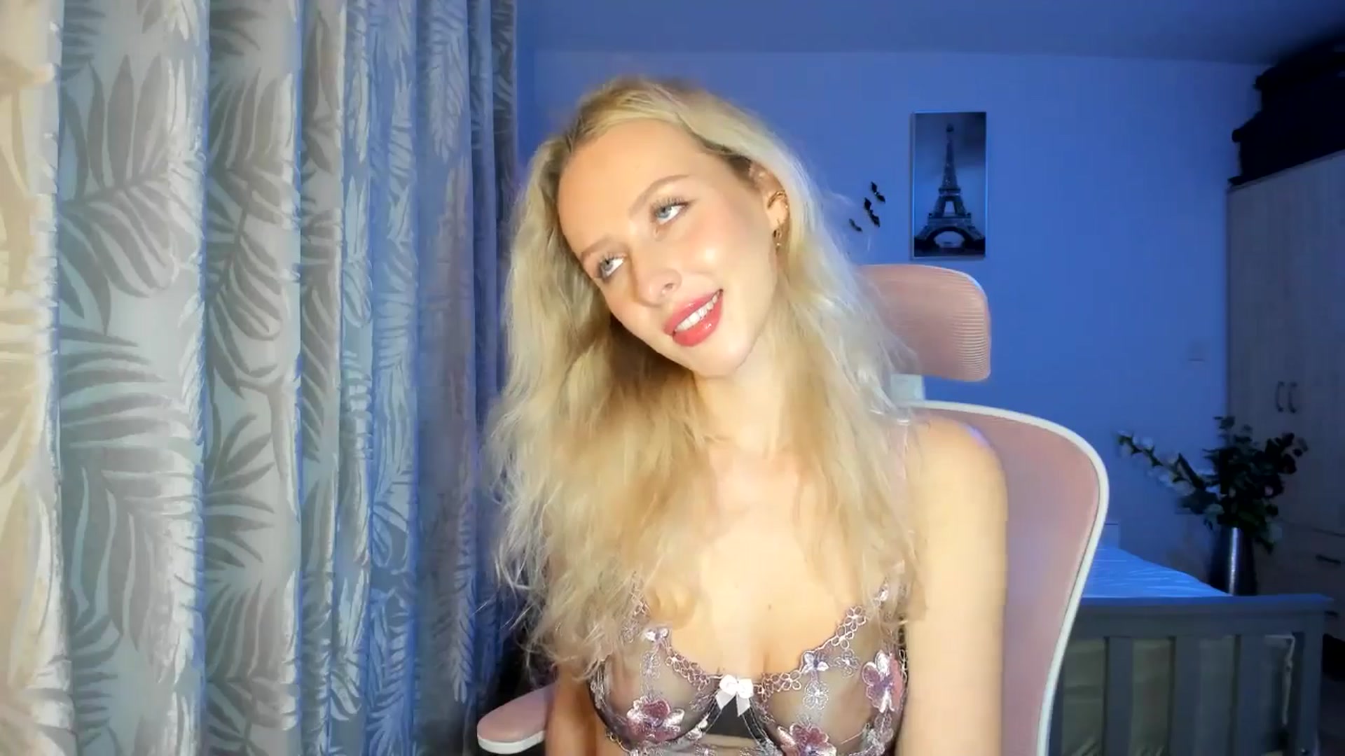Gallery image thumbnail from Lamantina's myfreecams stream on, 01/21/2026, 01:36 image 6 of 20