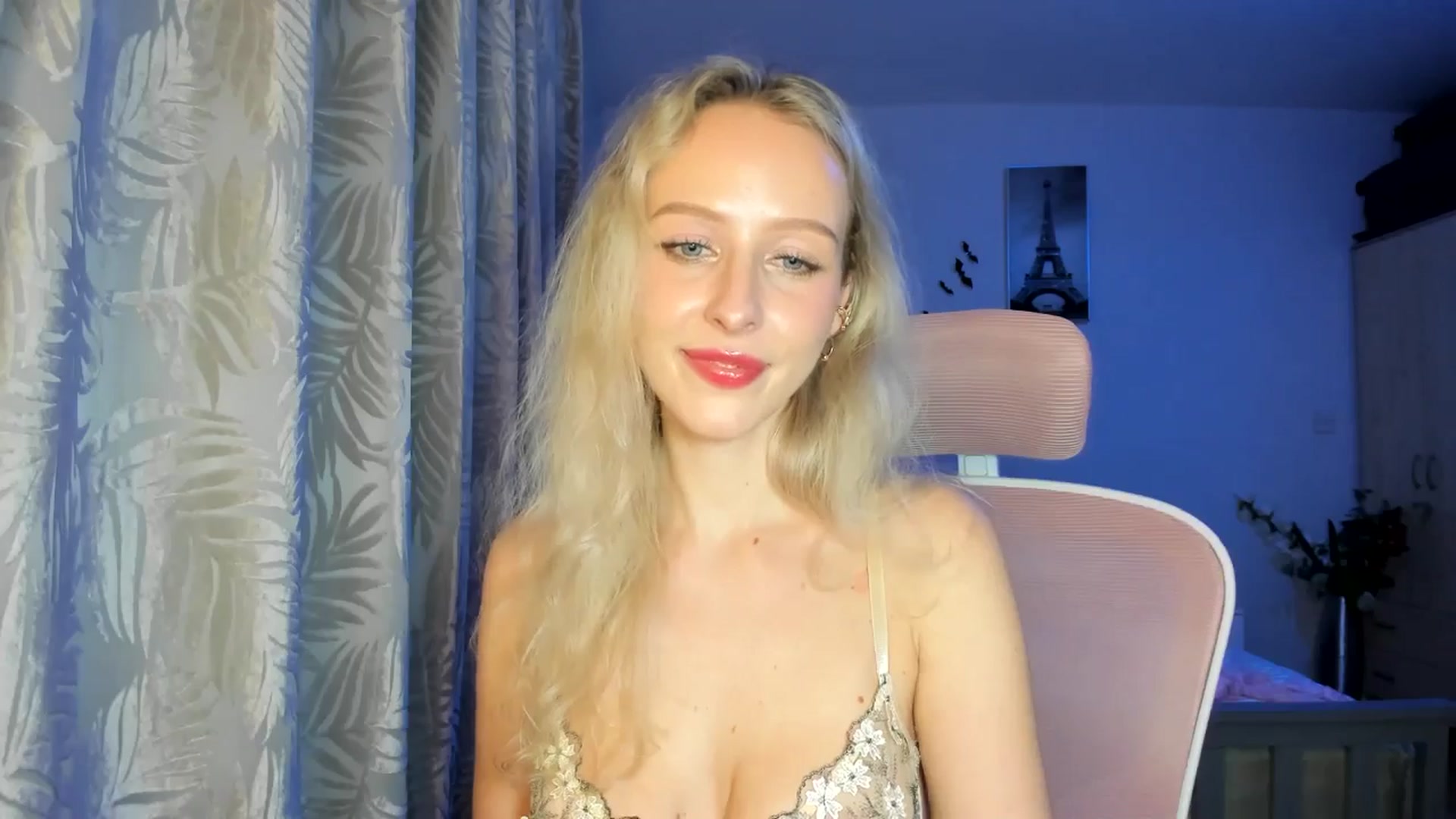 Gallery image thumbnail from Lamantina's myfreecams stream on, 01/22/2026, 02:42 image 9 of 20