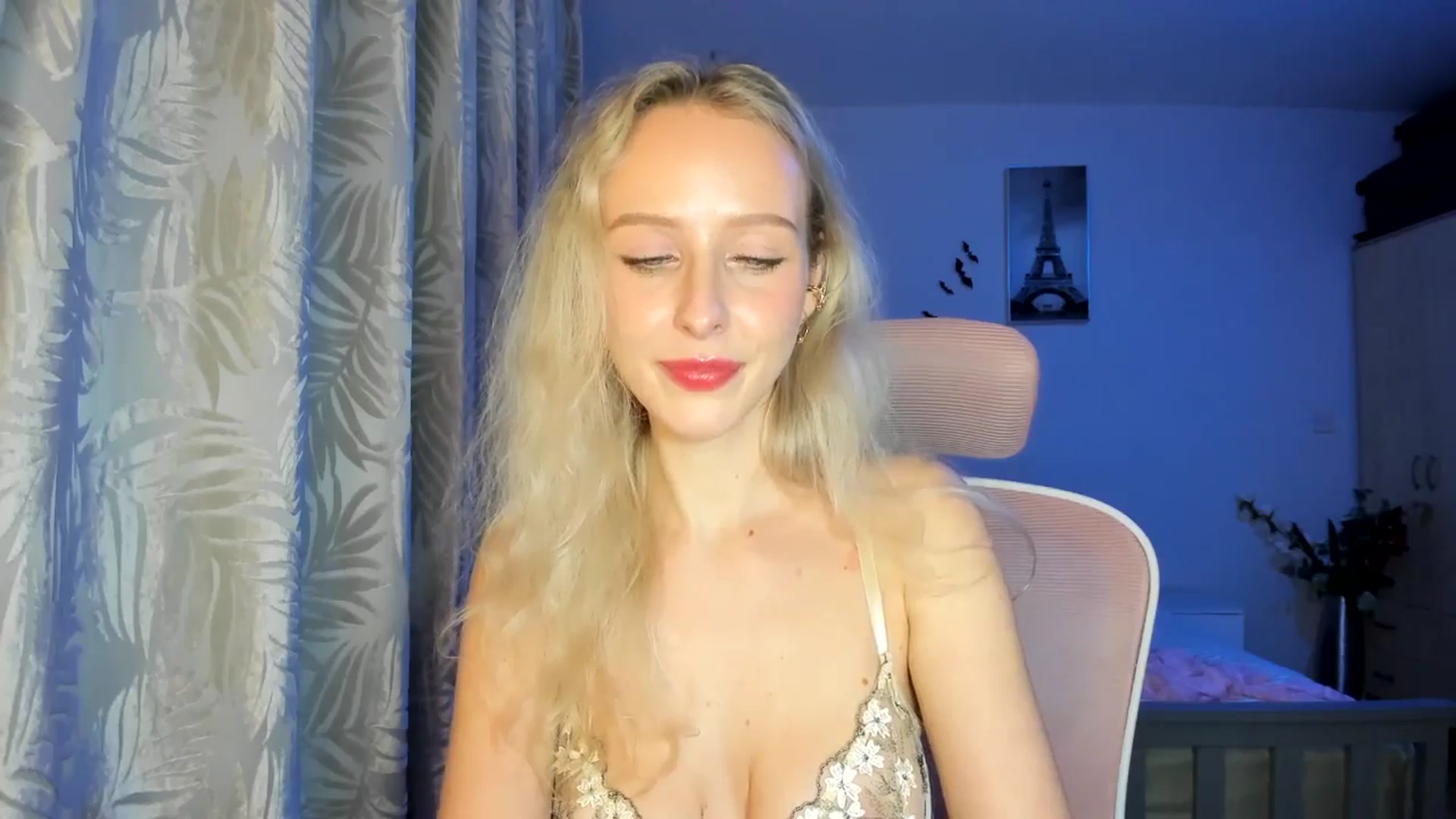 Gallery image thumbnail from Lamantina's myfreecams stream on, 01/22/2026, 02:42 image 13 of 20