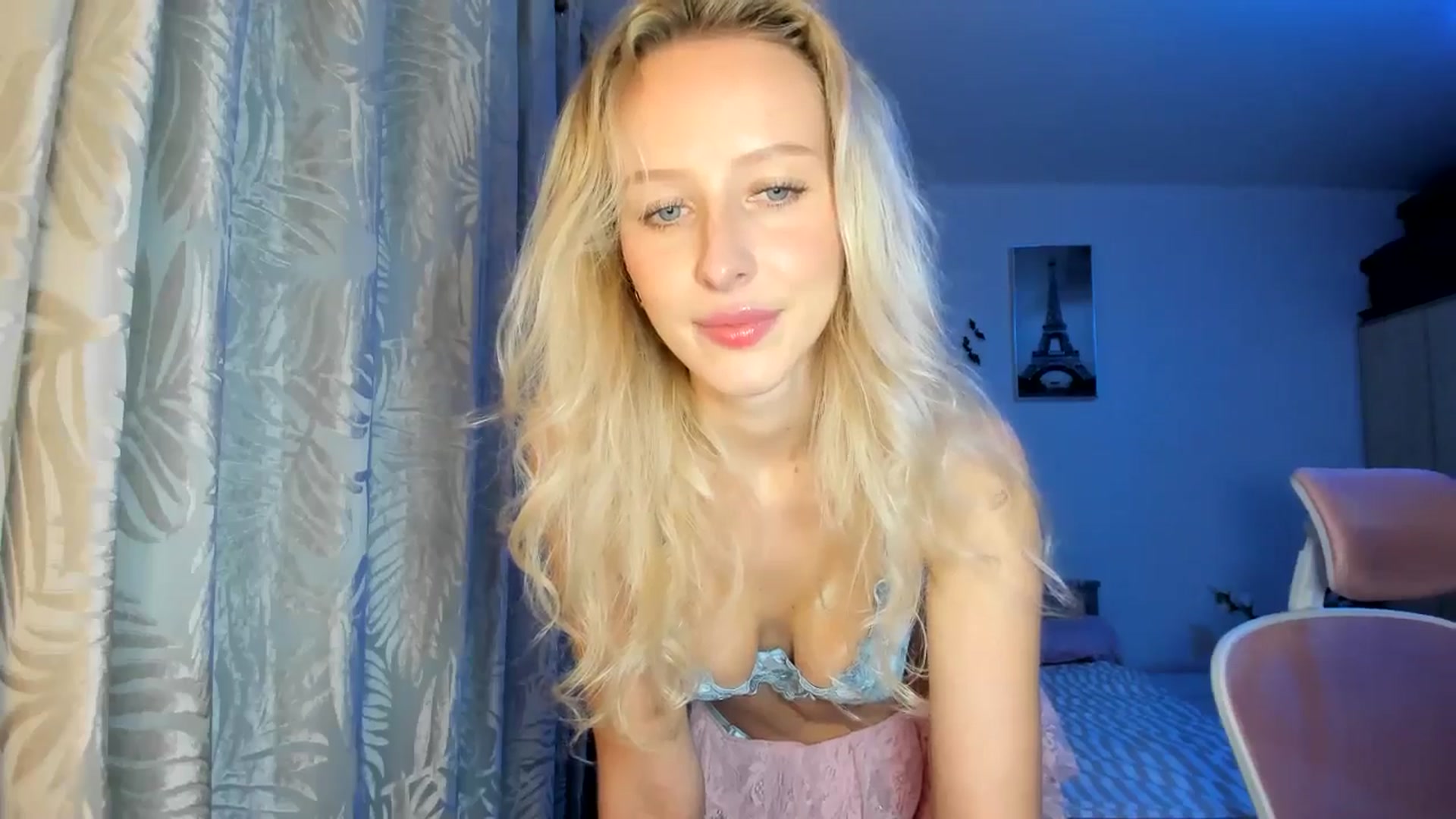 Gallery image thumbnail from Lamantina's myfreecams stream on, 01/29/2026, 01:38 image 15 of 20