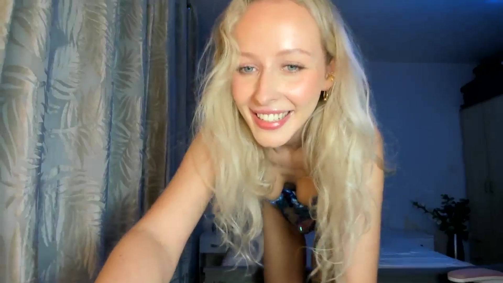 Gallery image thumbnail from Lamantina's myfreecams stream on, 01/31/2026, 08:34 image 7 of 20