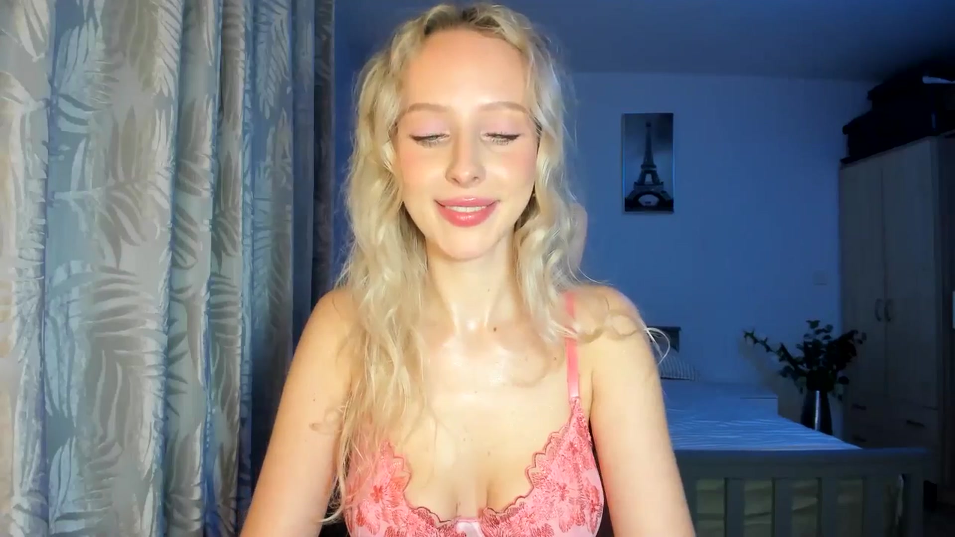 Gallery image thumbnail from Lamantina's myfreecams stream on, 02/04/2026, 22:32 image 9 of 20