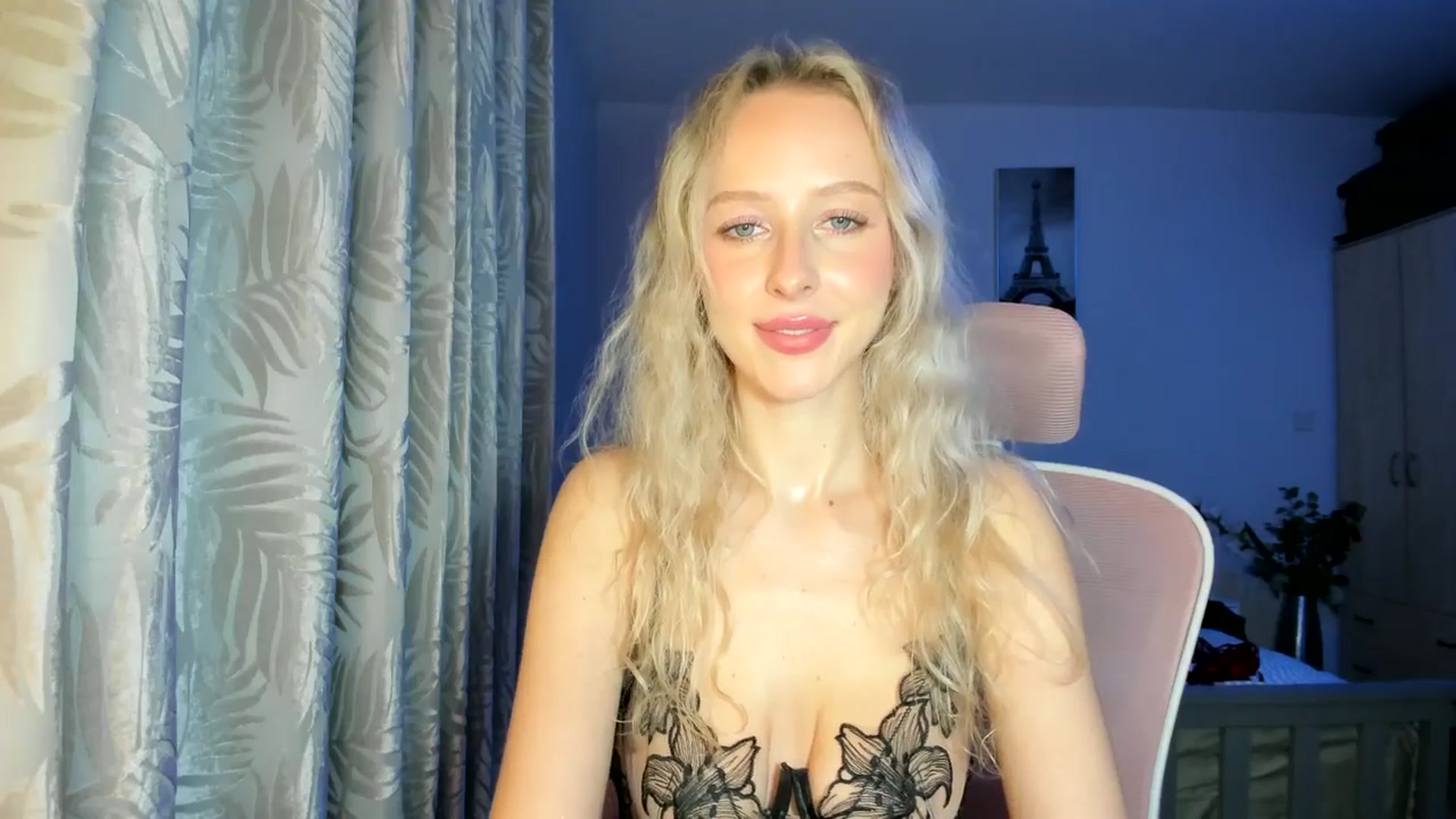 Gallery image thumbnail from Lamantina's myfreecams stream on, 02/08/2026, 02:29 image 15 of 20