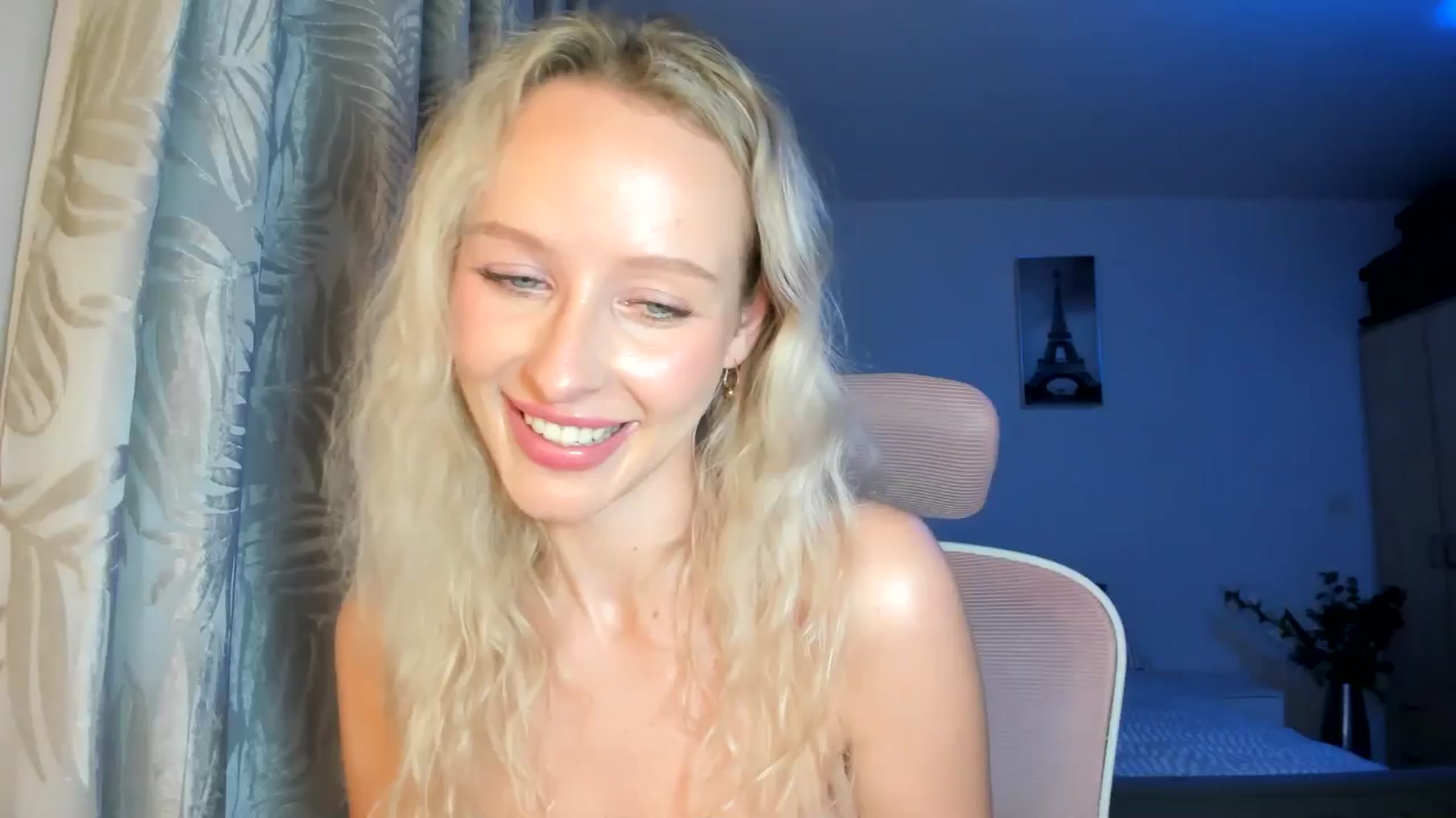 Gallery image thumbnail from Lamantina's myfreecams stream on, 02/08/2026, 05:15 image 7 of 20