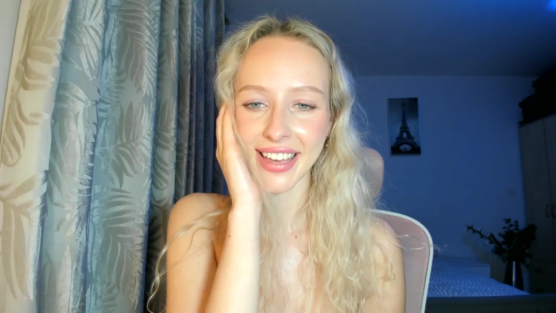 Gallery image thumbnail from Lamantina's myfreecams stream on, 02/08/2026, 05:15 image 16 of 20