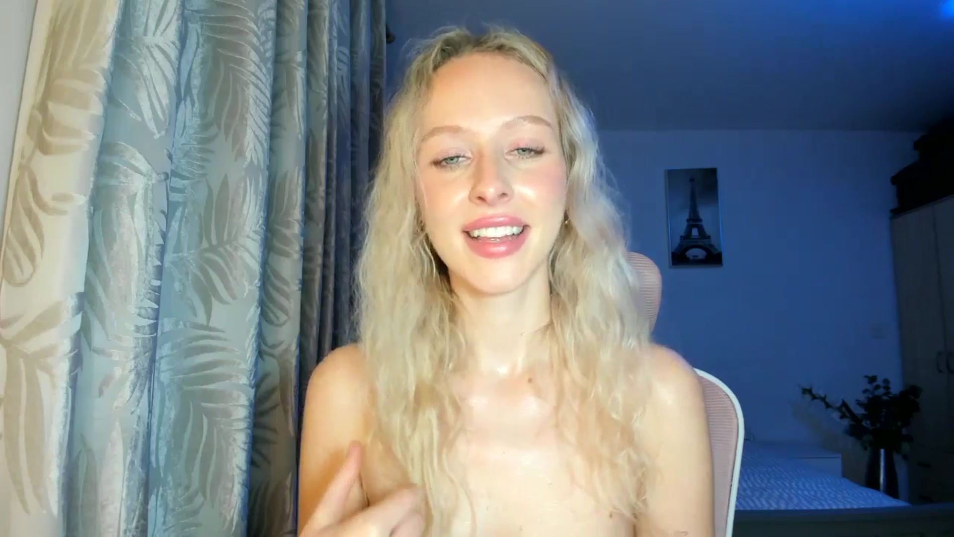 Gallery image thumbnail from Lamantina's myfreecams stream on, 02/08/2026, 05:15 image 11 of 20