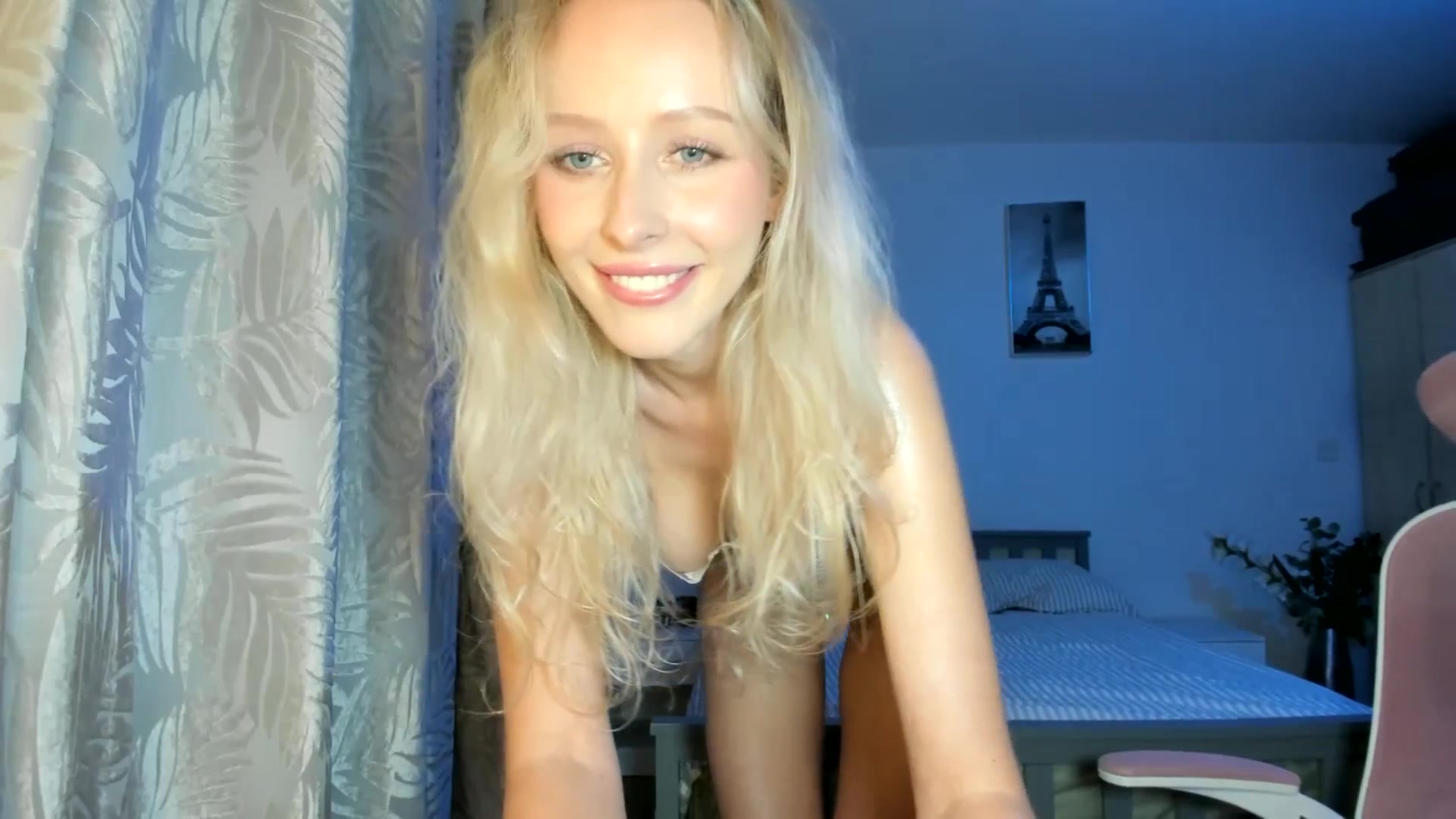 Gallery image thumbnail from Lamantina's myfreecams stream on, 02/10/2026, 24:56 image 17 of 20
