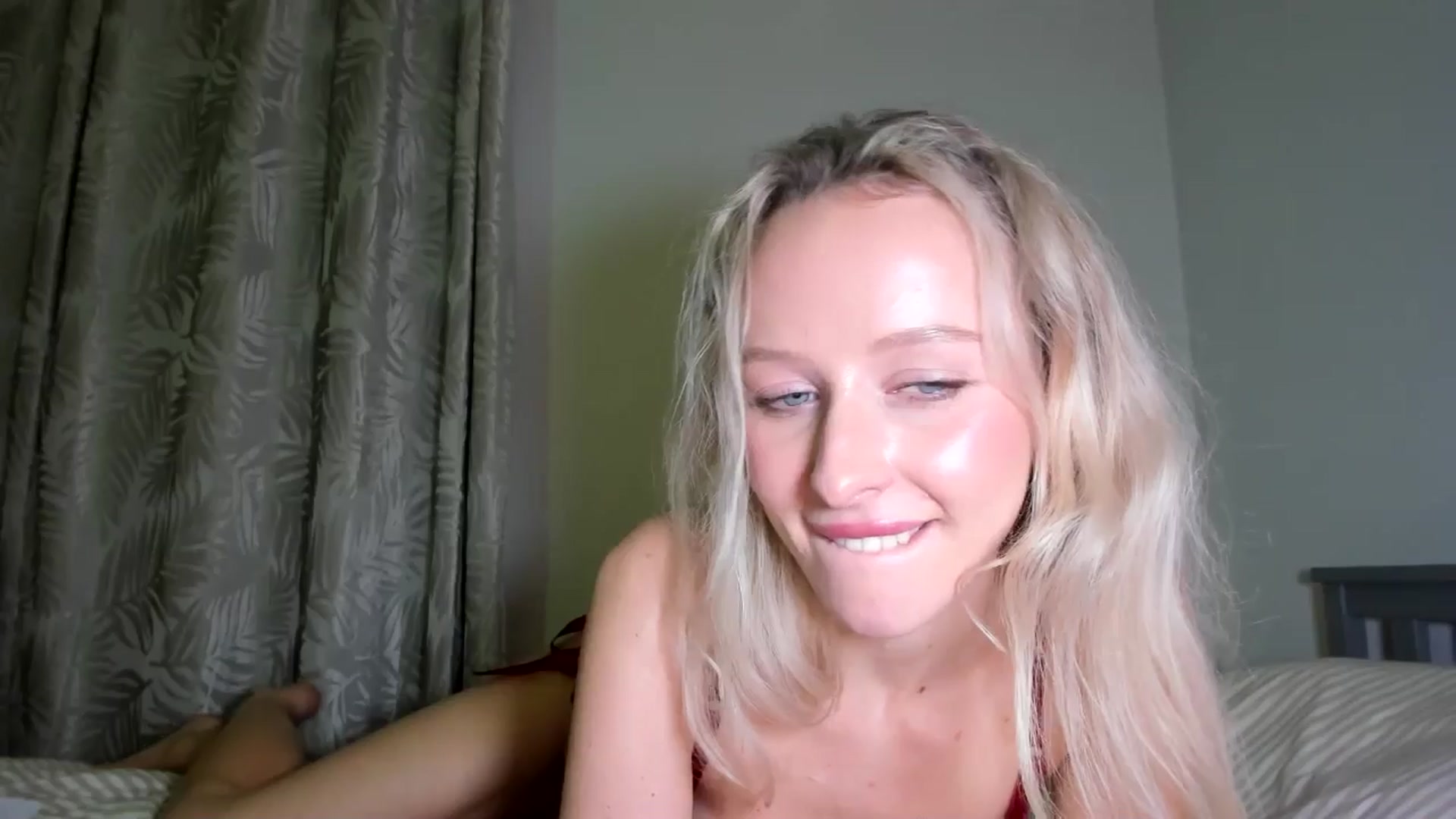 Gallery image thumbnail from Lamantina's myfreecams stream on, 02/11/2026, 06:20 image 12 of 20