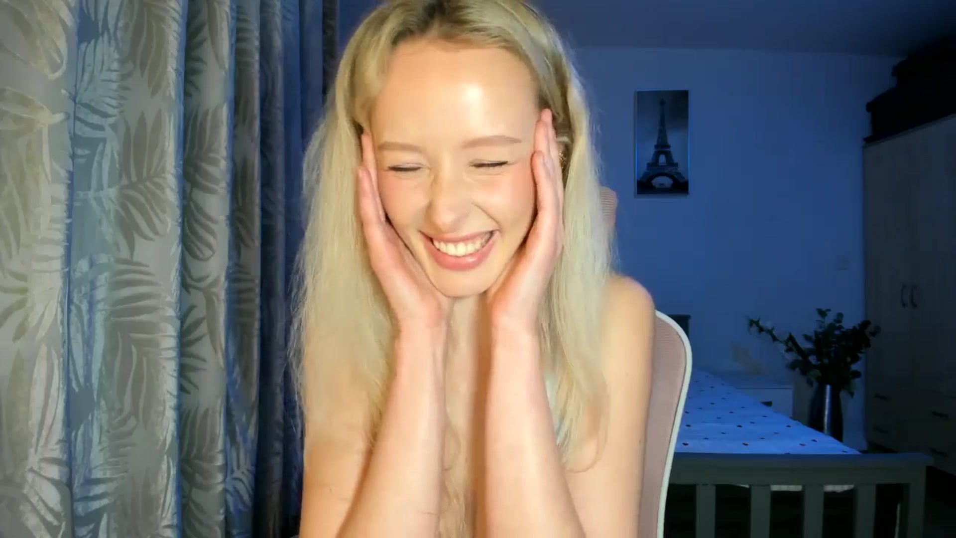 Gallery image thumbnail from Lamantina's myfreecams stream on, 02/21/2026, 24:01 image 19 of 20