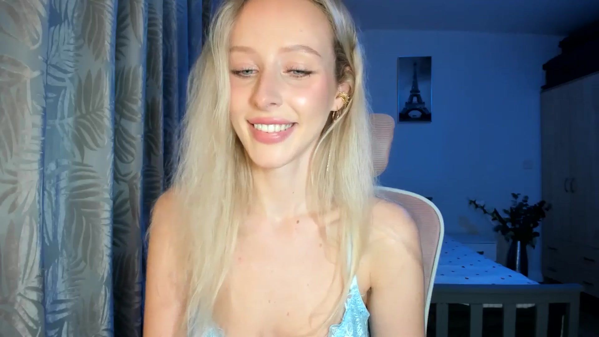 Gallery image thumbnail from Lamantina's myfreecams stream on, 02/21/2026, 24:01 image 15 of 20