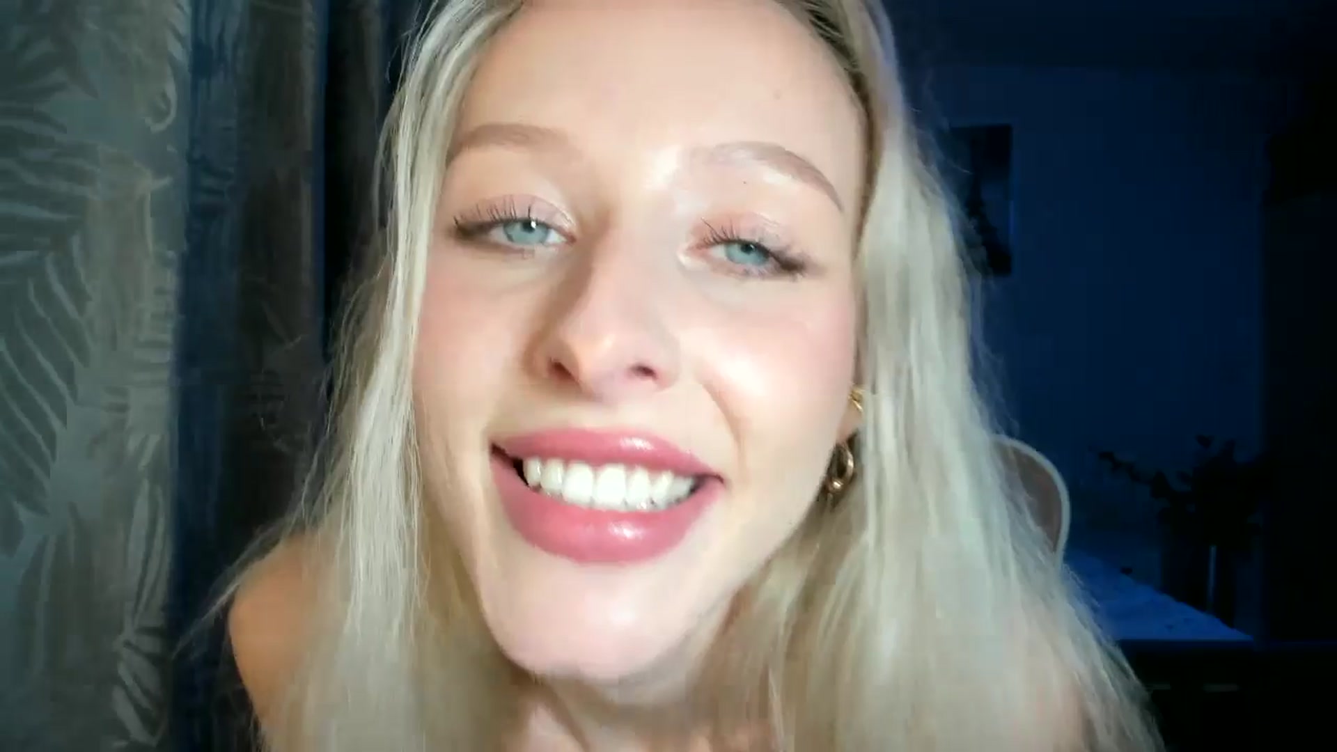 Gallery image thumbnail from Lamantina's myfreecams stream on, 02/21/2026, 03:41 image 11 of 20