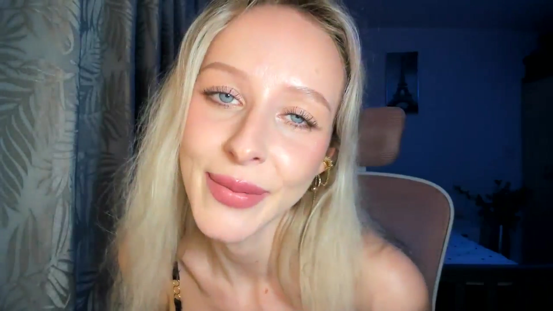Gallery image thumbnail from Lamantina's myfreecams stream on, 02/21/2026, 03:41 image 14 of 20