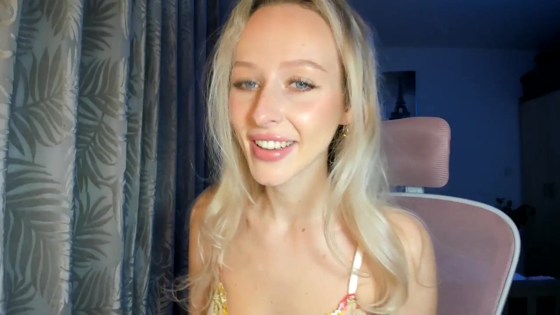 Gallery image thumbnail from Lamantina's myfreecams stream on, 02/24/2026, 23:07 image 3 of 20
