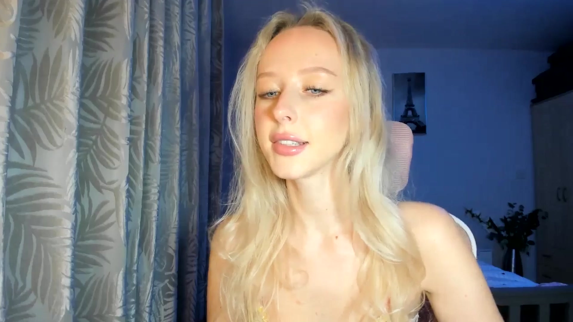 Gallery image thumbnail from Lamantina's myfreecams stream on, 02/24/2026, 23:07 image 16 of 20