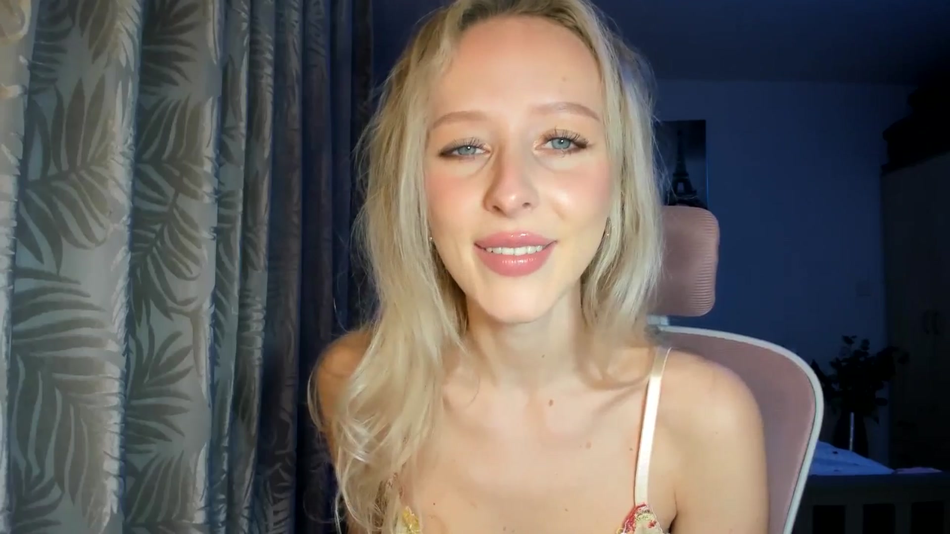 Gallery image thumbnail from Lamantina's myfreecams stream on, 02/24/2026, 23:07 image 4 of 20