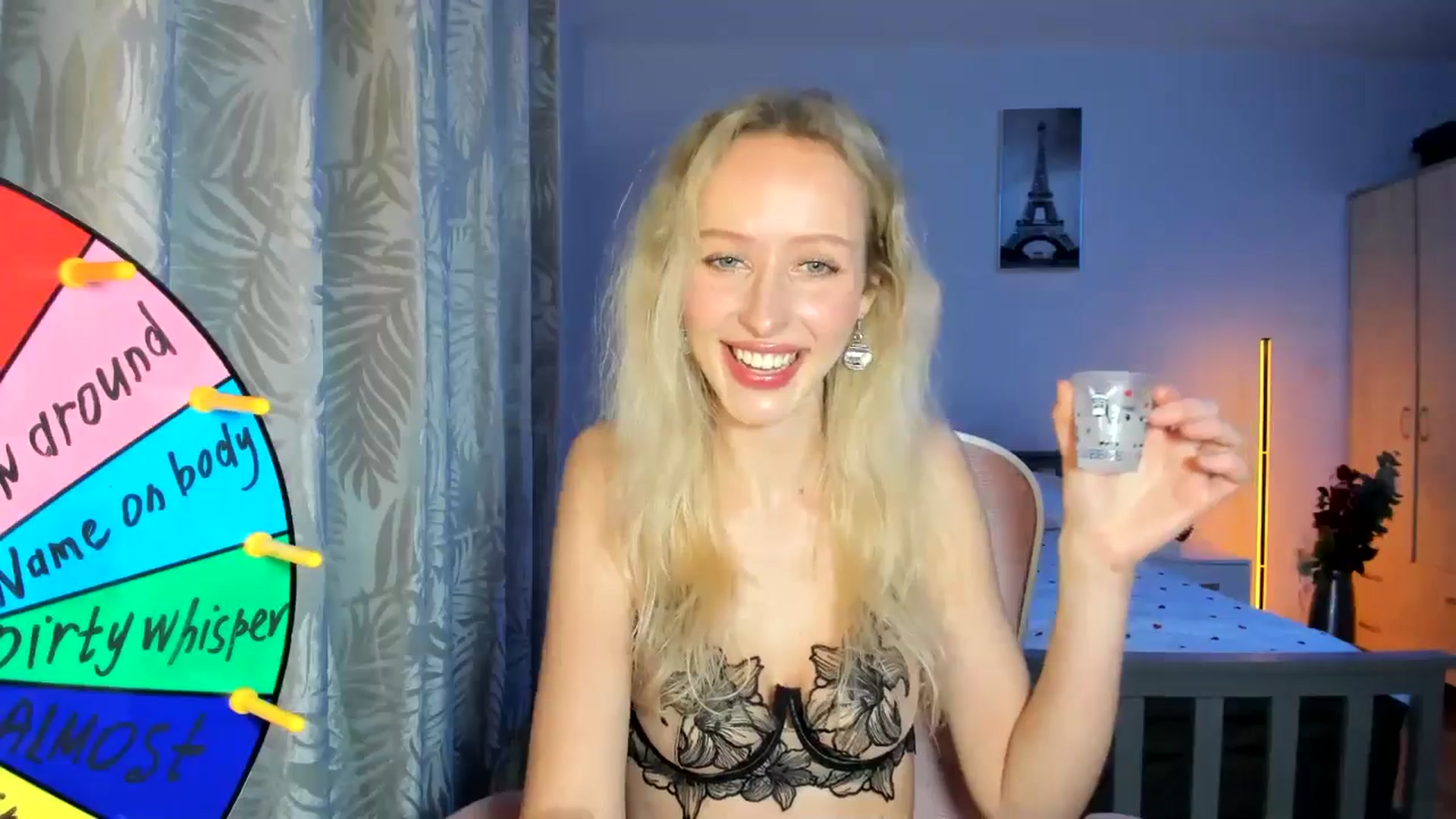 Gallery image thumbnail from Lamantina's myfreecams stream on, 03/08/2026, 24:03 image 13 of 20