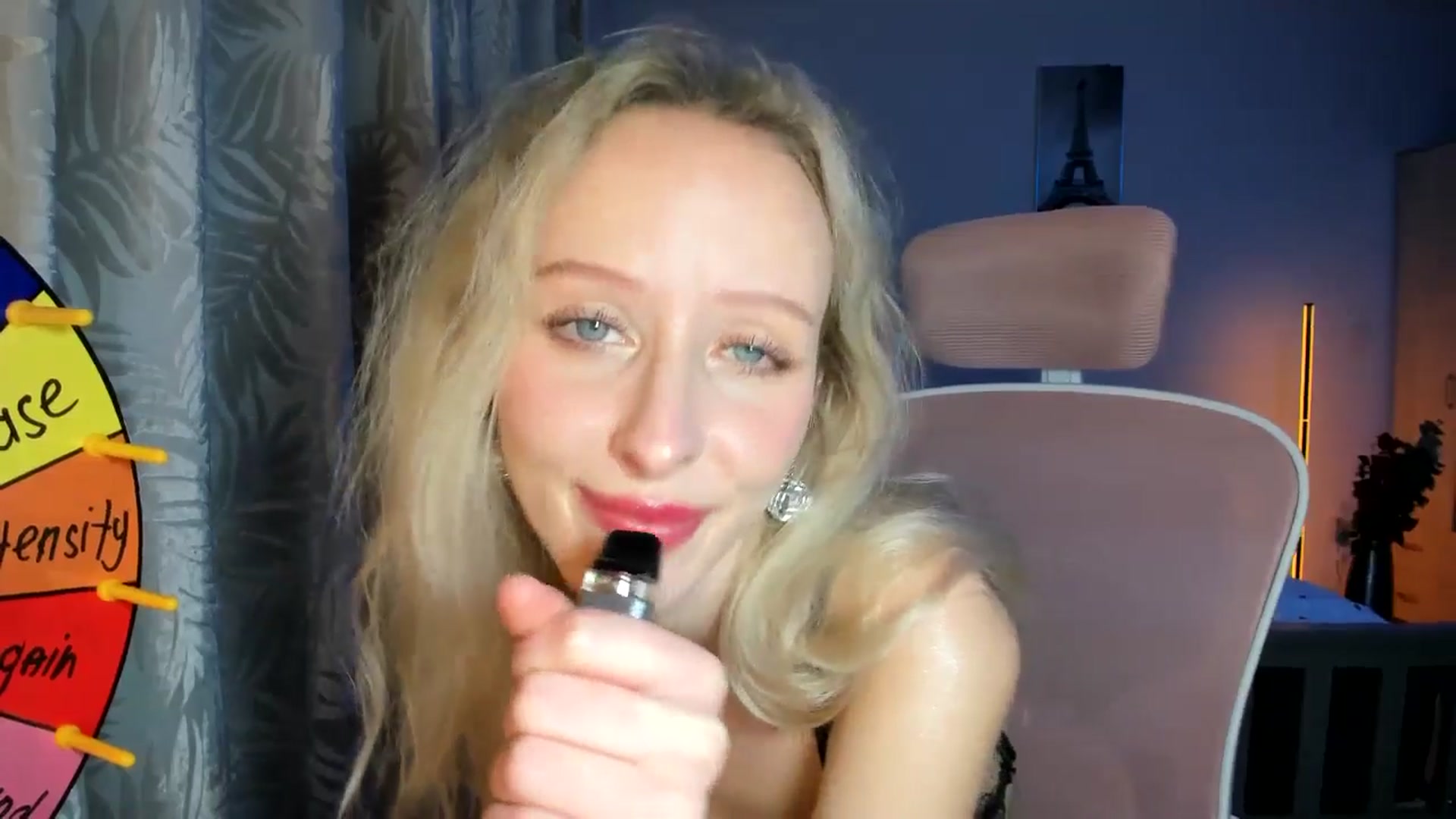 Gallery image thumbnail from Lamantina's myfreecams stream on, 03/08/2026, 01:09 image 16 of 20