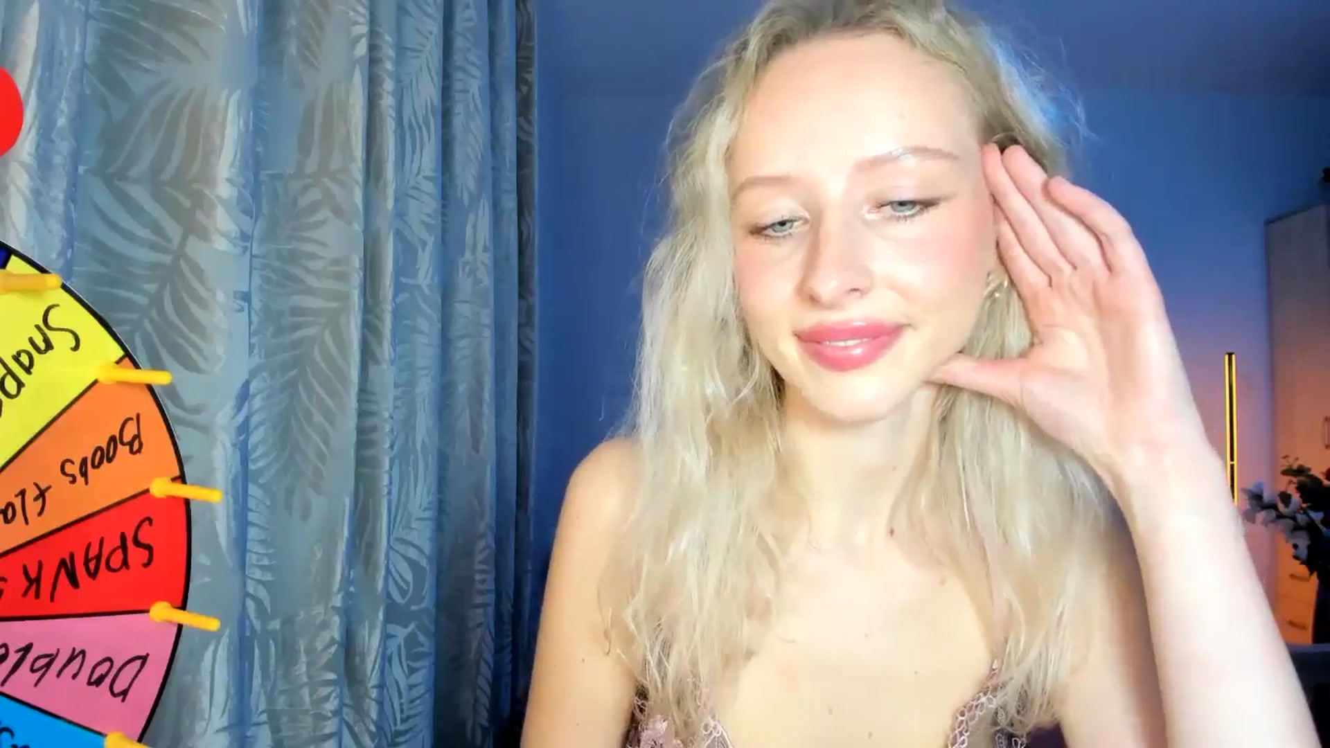 Gallery image thumbnail from Lamantina's myfreecams stream on, 03/20/2026, 01:39 image 16 of 20