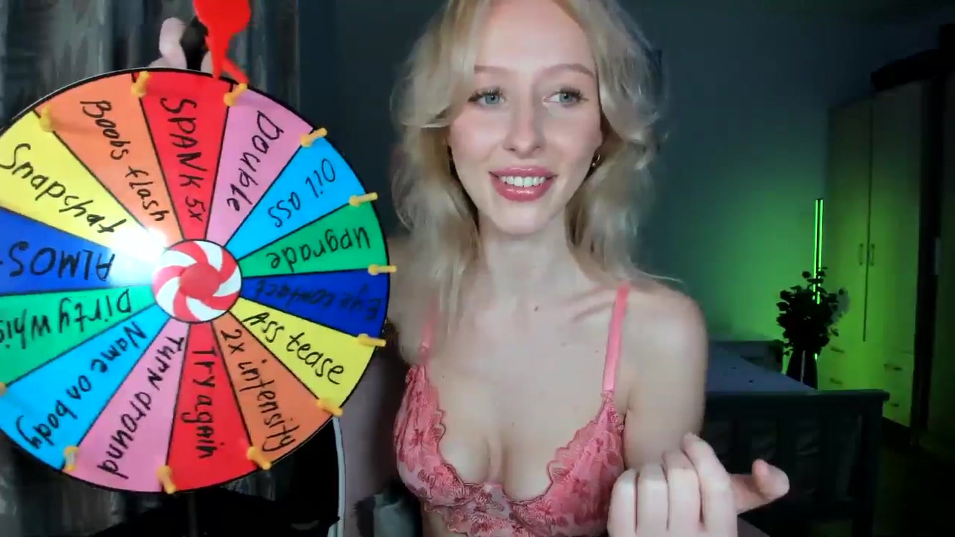 Gallery image thumbnail from Lamantina's myfreecams stream on, 05/03/2026, 02:21 image 11 of 20