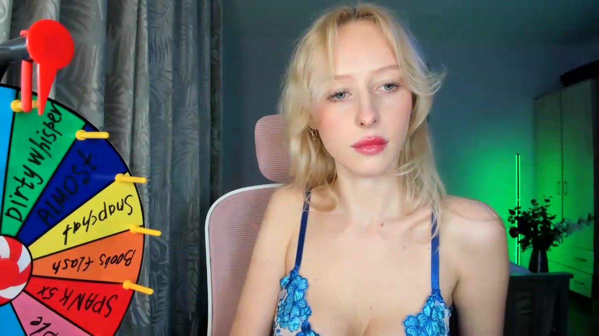 Gallery image thumbnail from Lamantina's myfreecams stream on, 05/14/2026, 24:11 image 17 of 20