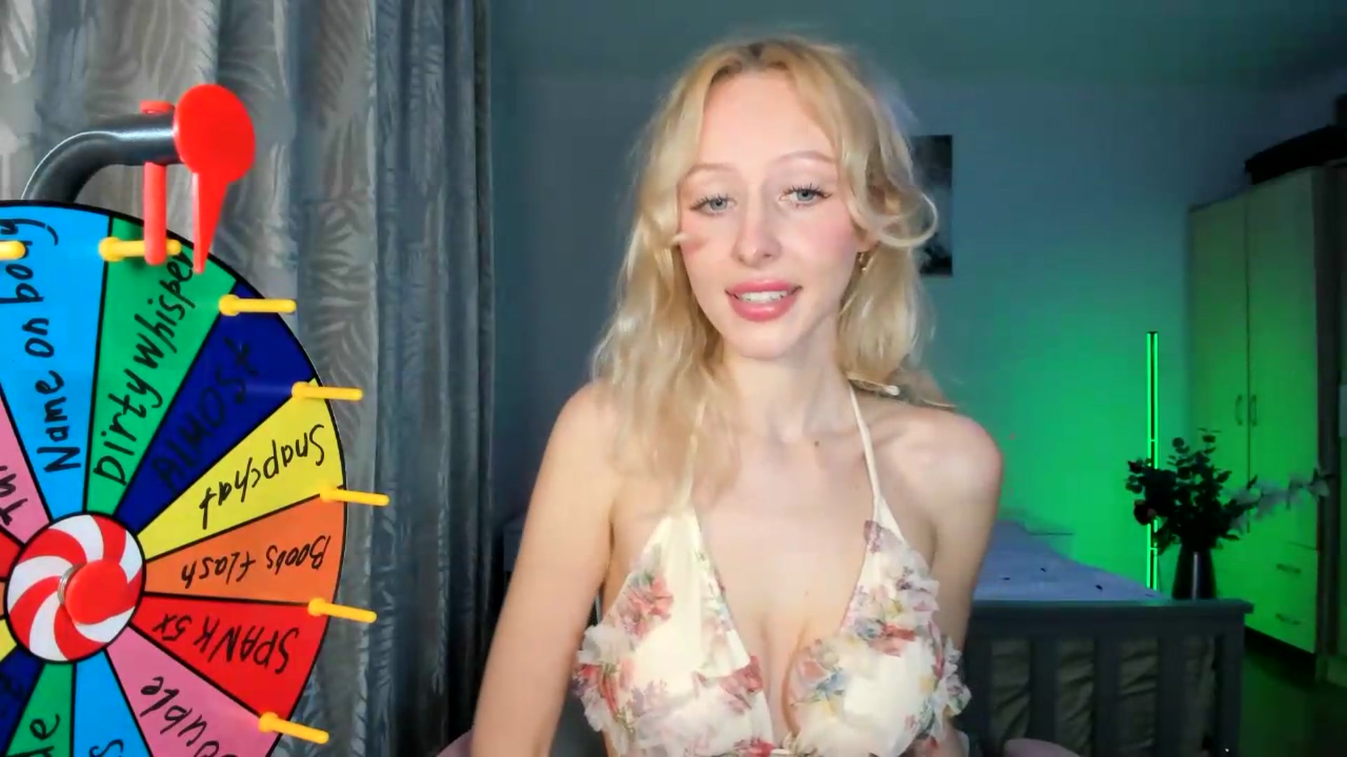Gallery image thumbnail from Lamantina's myfreecams stream on, 05/17/2026, 01:42 image 12 of 20