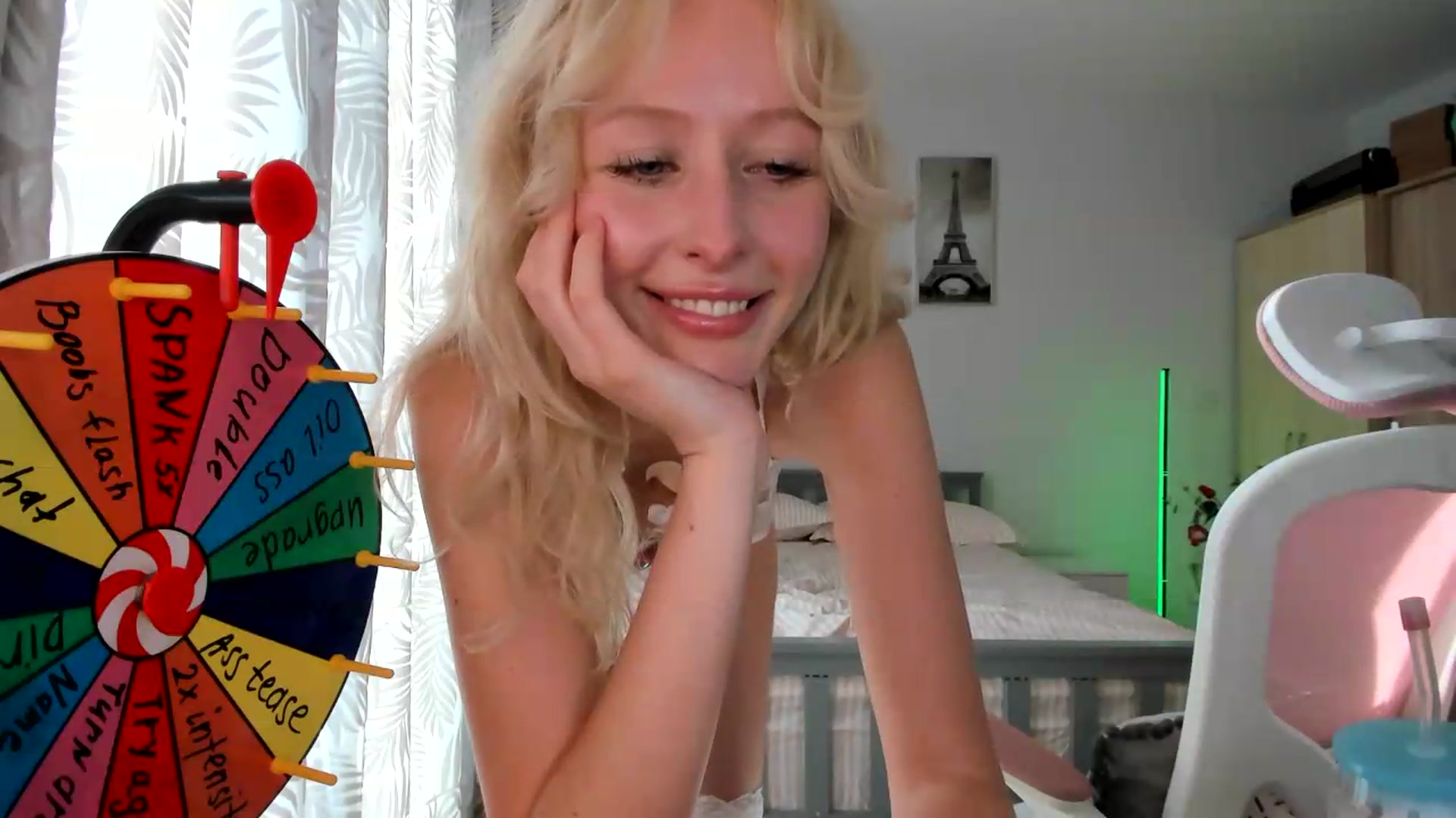 Gallery image thumbnail from Lamantina's myfreecams stream on, 05/31/2026, 06:09 image 16 of 20