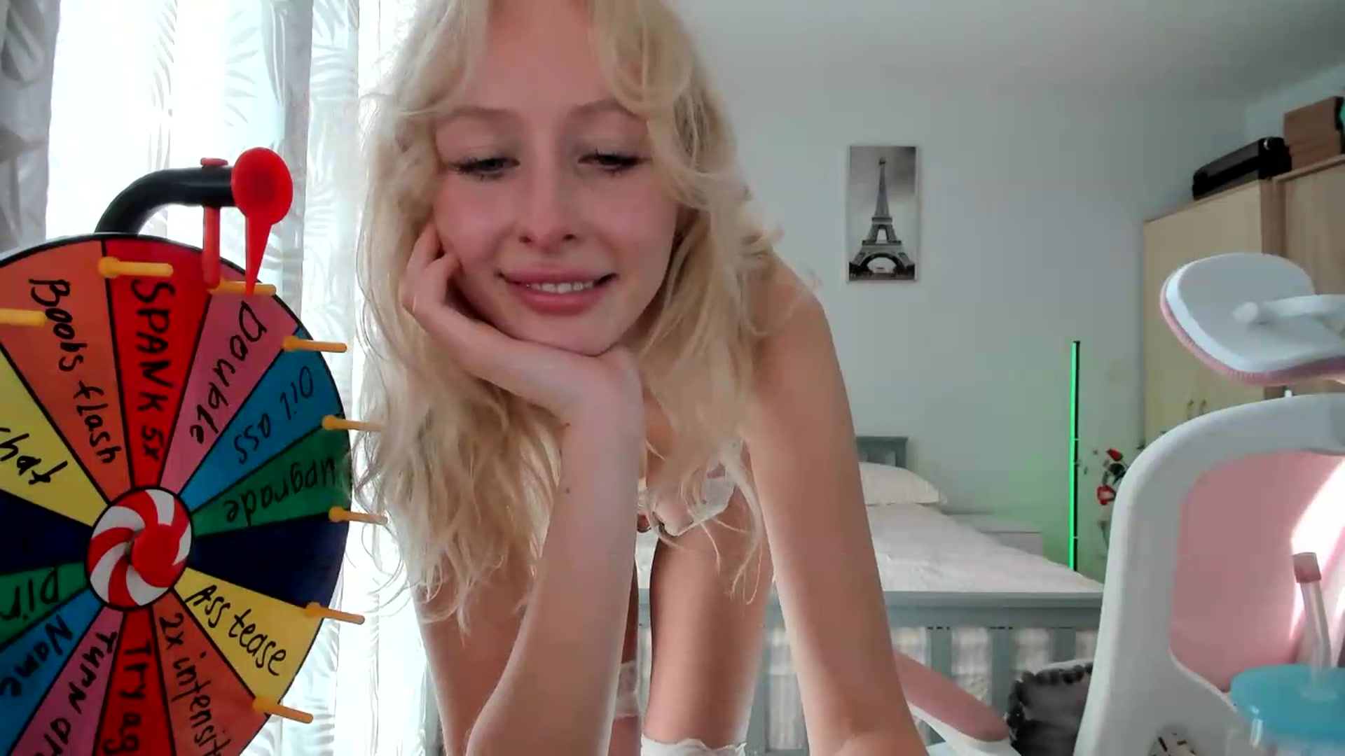 Gallery image thumbnail from Lamantina's myfreecams stream on, 05/31/2026, 06:09 image 14 of 20