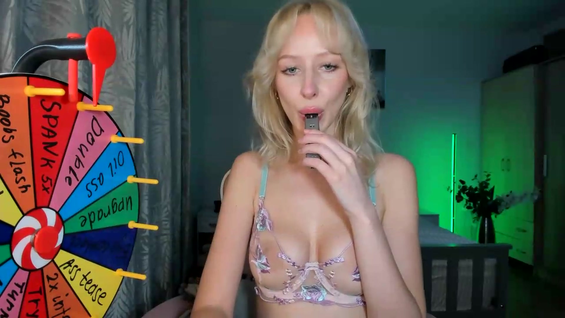 Gallery image thumbnail from Lamantina's myfreecams stream on, 06/01/2026, 23:28 image 20 of 20