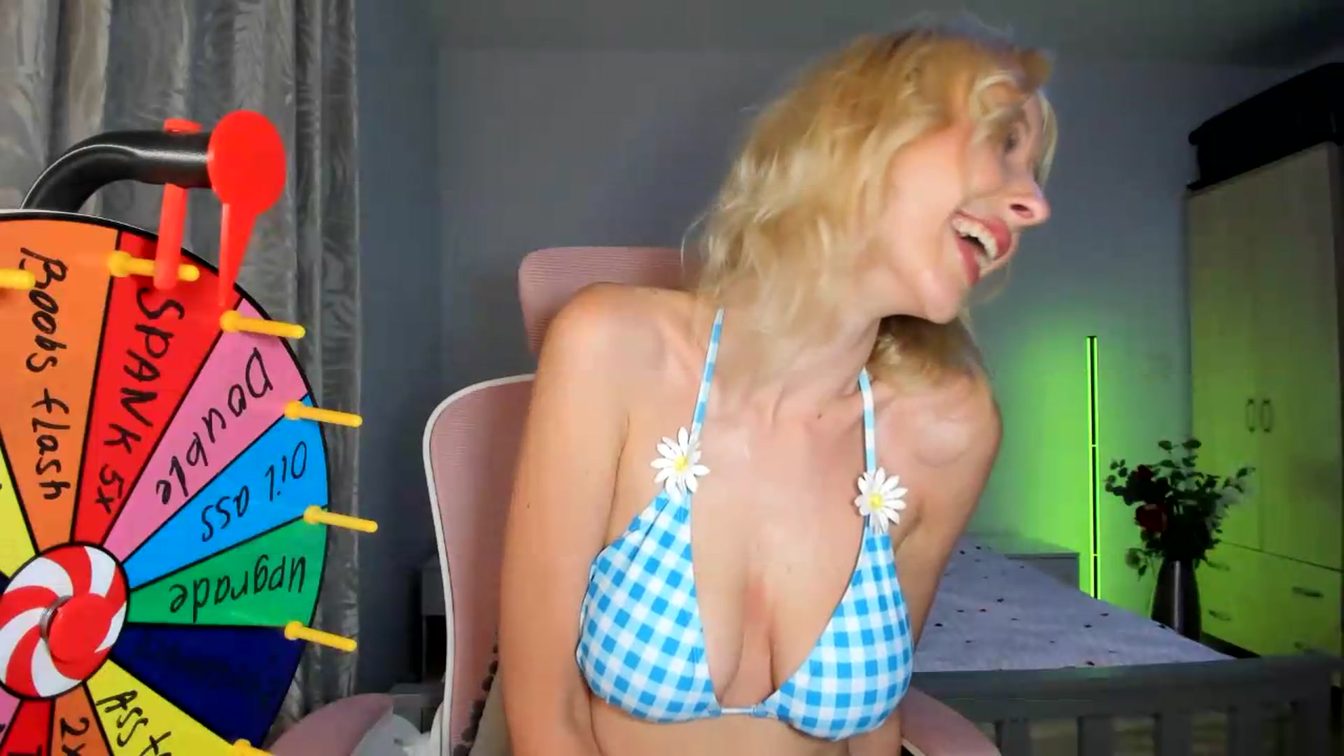 Gallery image thumbnail from Lamantina's myfreecams stream on, 06/27/2026, 23:11 image 12 of 20