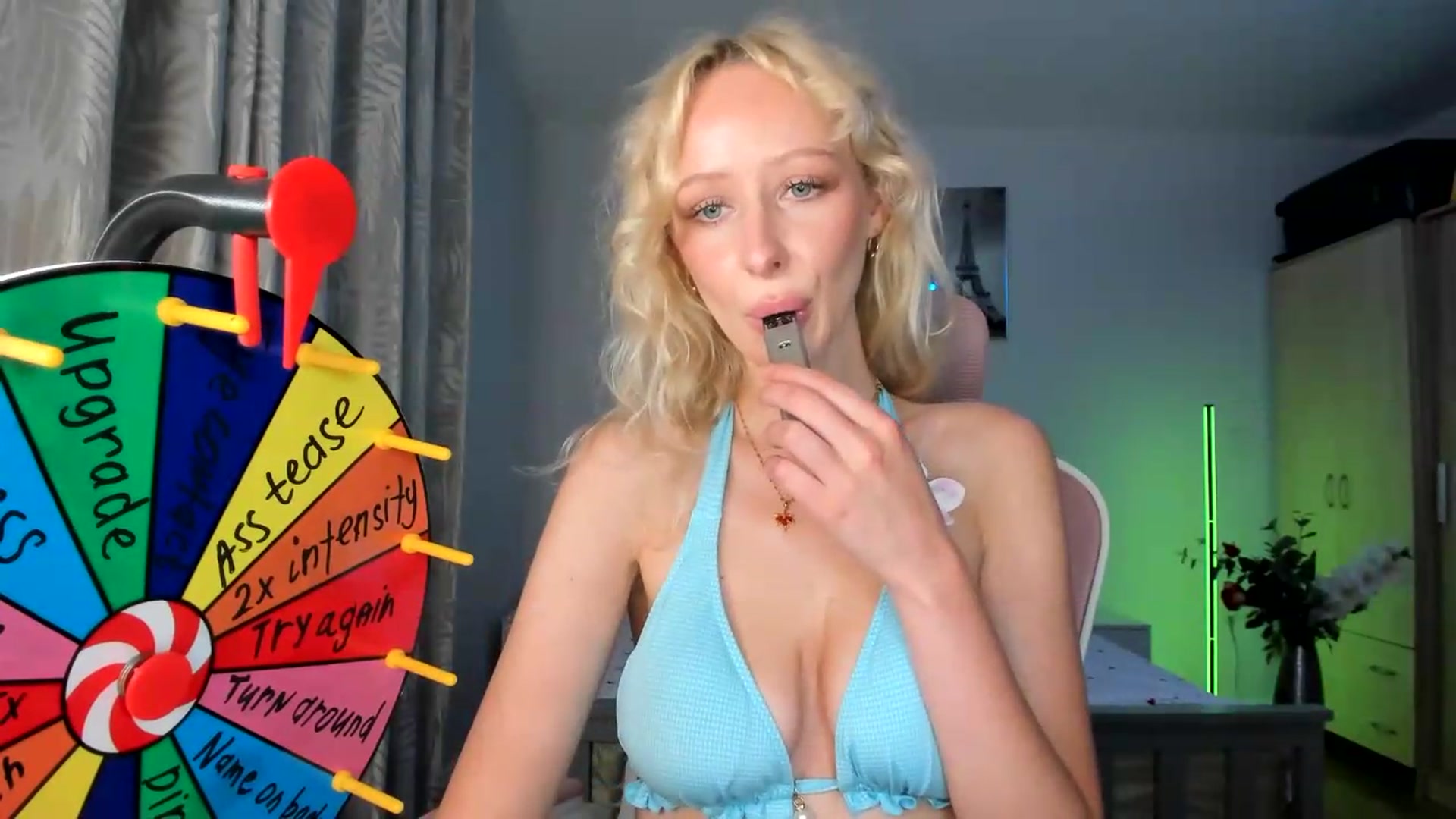 Gallery image thumbnail from Lamantina's myfreecams stream on, 06/30/2026, 23:20 image 19 of 20
