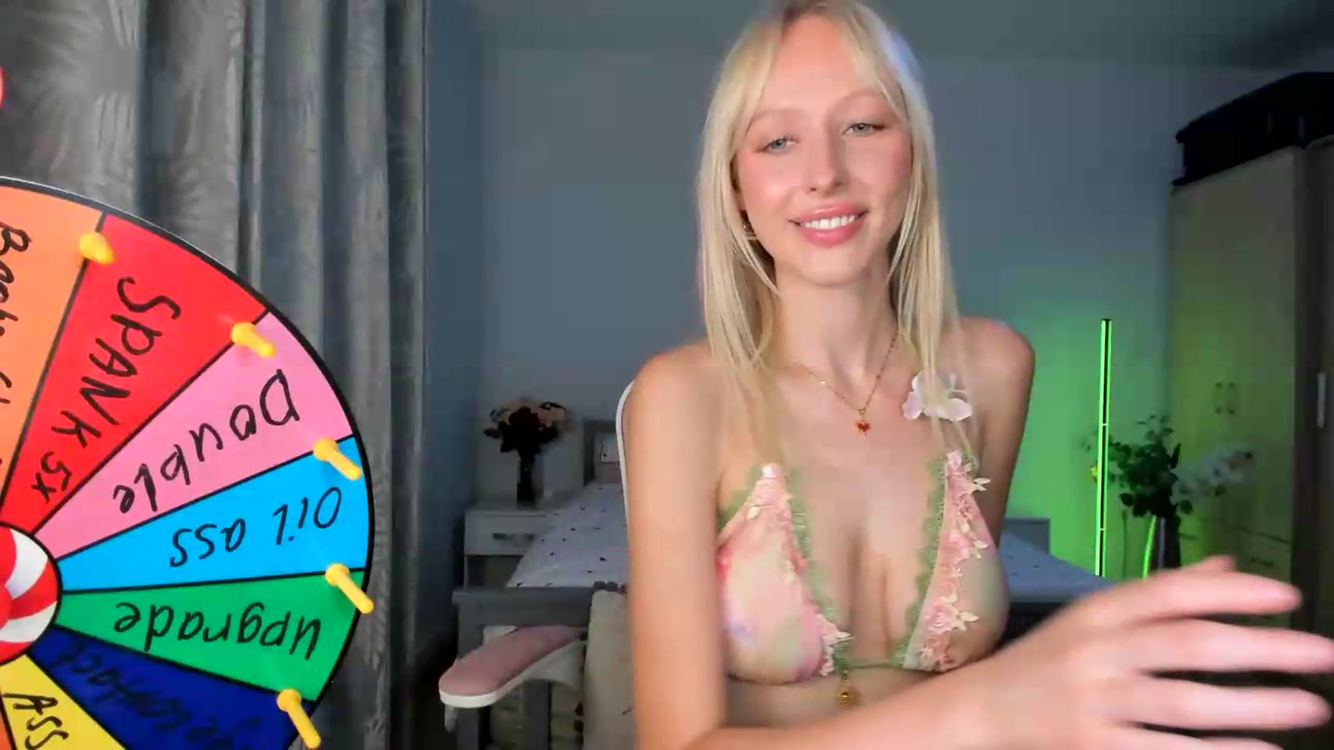 Gallery image thumbnail from Lamantina's myfreecams stream on, 07/01/2026, 22:07 image 5 of 20