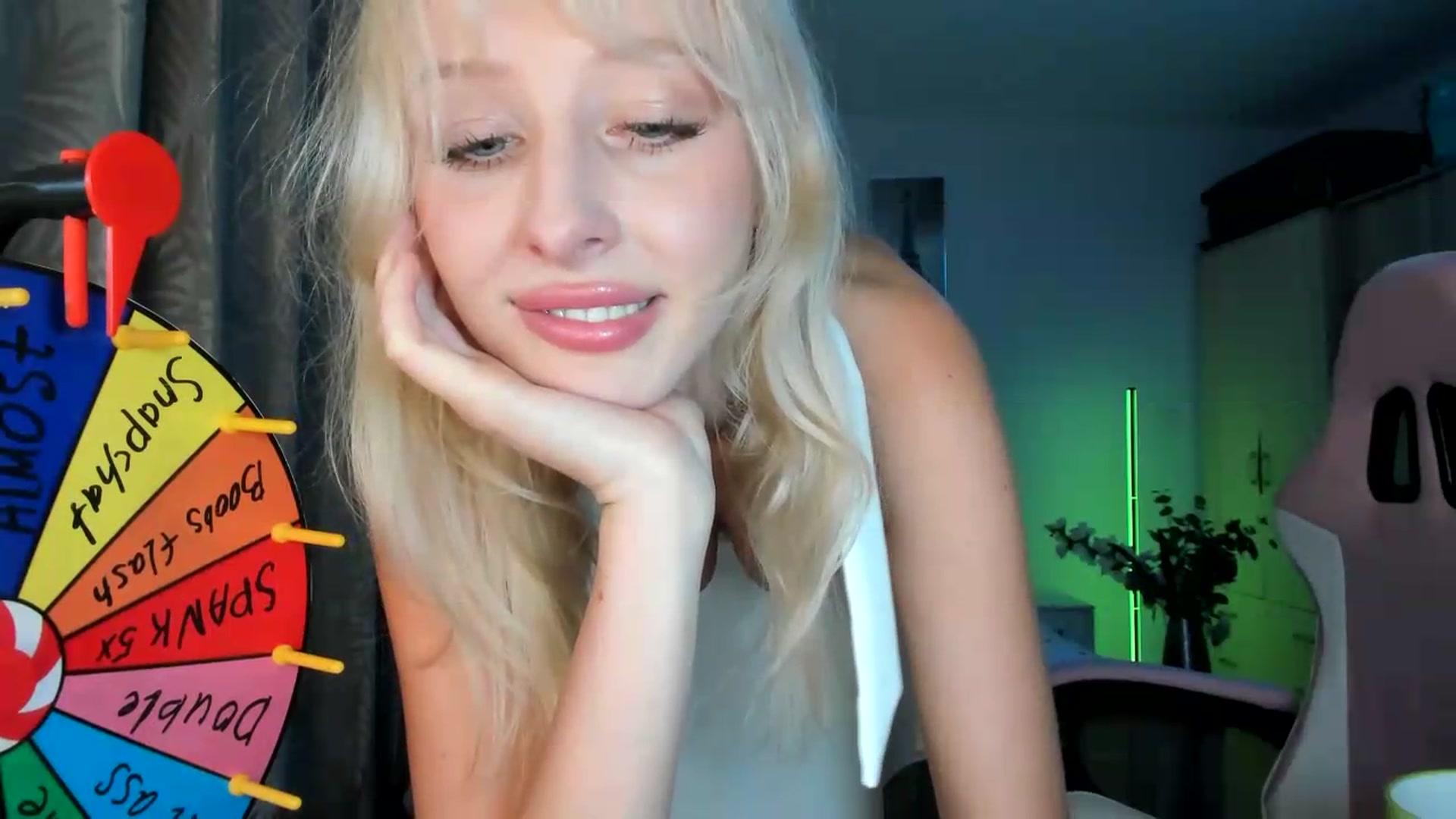 Gallery image thumbnail from Lamantina's myfreecams stream on, 07/19/2026, 21:47 image 19 of 20