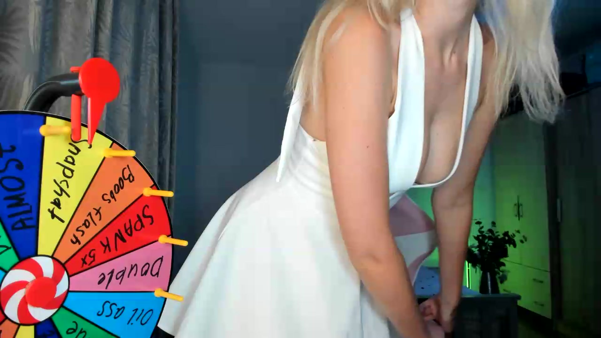 Gallery image thumbnail from Lamantina's myfreecams stream on, 07/20/2026, 23:00 image 4 of 20